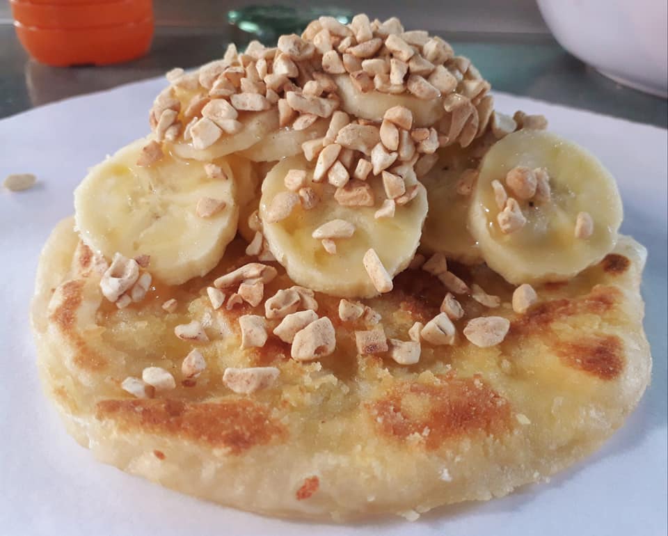 ก๋วยเตี๋ยวผัดงี่เง่า at เจ๊เบญ โอเดี้ยน, ร้านฮั้นโภชนา, เจ๊เฮี้ยง ก๋วยเตี๋ยวลูกชิ้นปลา ตลาดน้อย, ข้าวต้มปลาตลาดน้อย, Baan Chim Cha, อาฉีไก่ทอด, มานพ สุกี้รถกระบะ, แดงราชาหอยทอด, โจ๊ก เจ๊หมวยเกี้ย-ดั้งเดิม, เป็ดตุ๋นเจ้าท่า, ซี่โครงปราณ, คุณปุ๊กะหรี่ปั๊บ ณ ตลาดน้อย, แต้เล่าจิ้นเส็ง, Li Bing Waffle Parlour, Mana Craft, Jap Bread ตลาดน้อย, ฮงเซียงกง