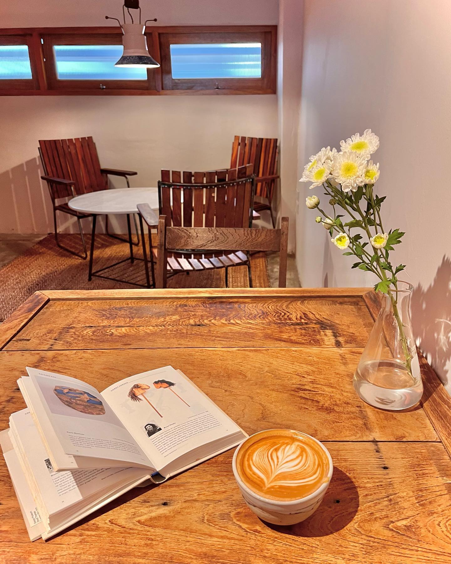 ก๋วยเตี๋ยวผัดงี่เง่า at เจ๊เบญ โอเดี้ยน, ร้านฮั้นโภชนา, เจ๊เฮี้ยง ก๋วยเตี๋ยวลูกชิ้นปลา ตลาดน้อย, ข้าวต้มปลาตลาดน้อย, Baan Chim Cha, อาฉีไก่ทอด, มานพ สุกี้รถกระบะ, แดงราชาหอยทอด, โจ๊ก เจ๊หมวยเกี้ย-ดั้งเดิม, เป็ดตุ๋นเจ้าท่า, ซี่โครงปราณ, คุณปุ๊กะหรี่ปั๊บ ณ ตลาดน้อย, แต้เล่าจิ้นเส็ง, Li Bing Waffle Parlour, Mana Craft, Jap Bread ตลาดน้อย, ฮงเซียงกง