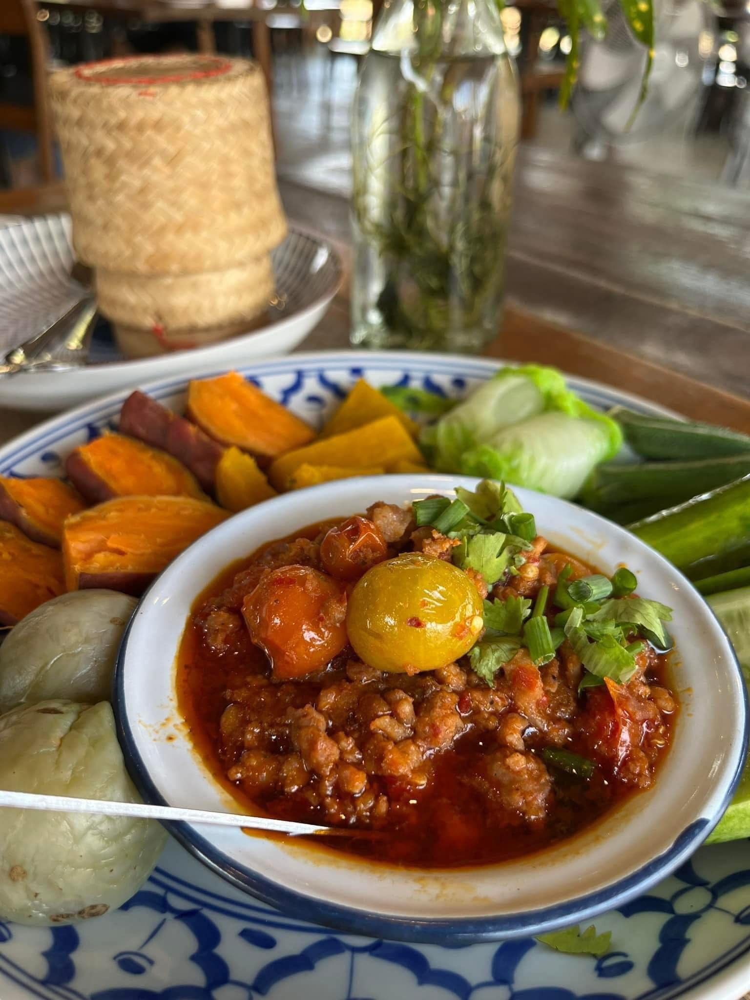 สำรับกับข้าว, ก๋างโต้ง, ครัวจันทร์หอม, จุ่มยักษ์, บ้านแม่คุณ, Miyako Japanese, สุดาพร หมูกะทะ, ตะบันตำ ตำถาดบันลือโลก