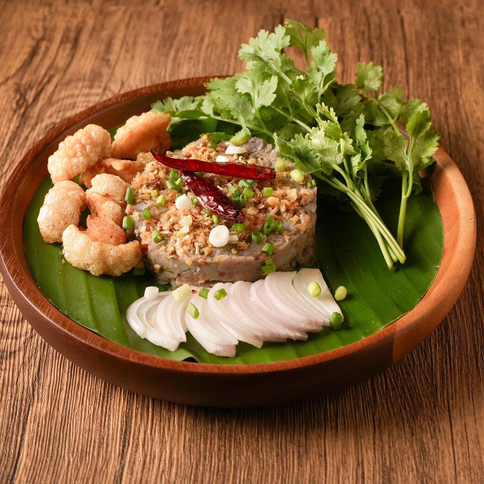 เฮือนขันโตก ขนมจีน บ้านน้ำพริก, Mira Cuisine, ถึงเจียงใหม่ คิทเช่น อาหารเหนือ, สบันงา, คุ้มขันโตก, ลำแต๊ๆ, หอมป้อมหอมเป, บ้านขันโตกฮาลาล