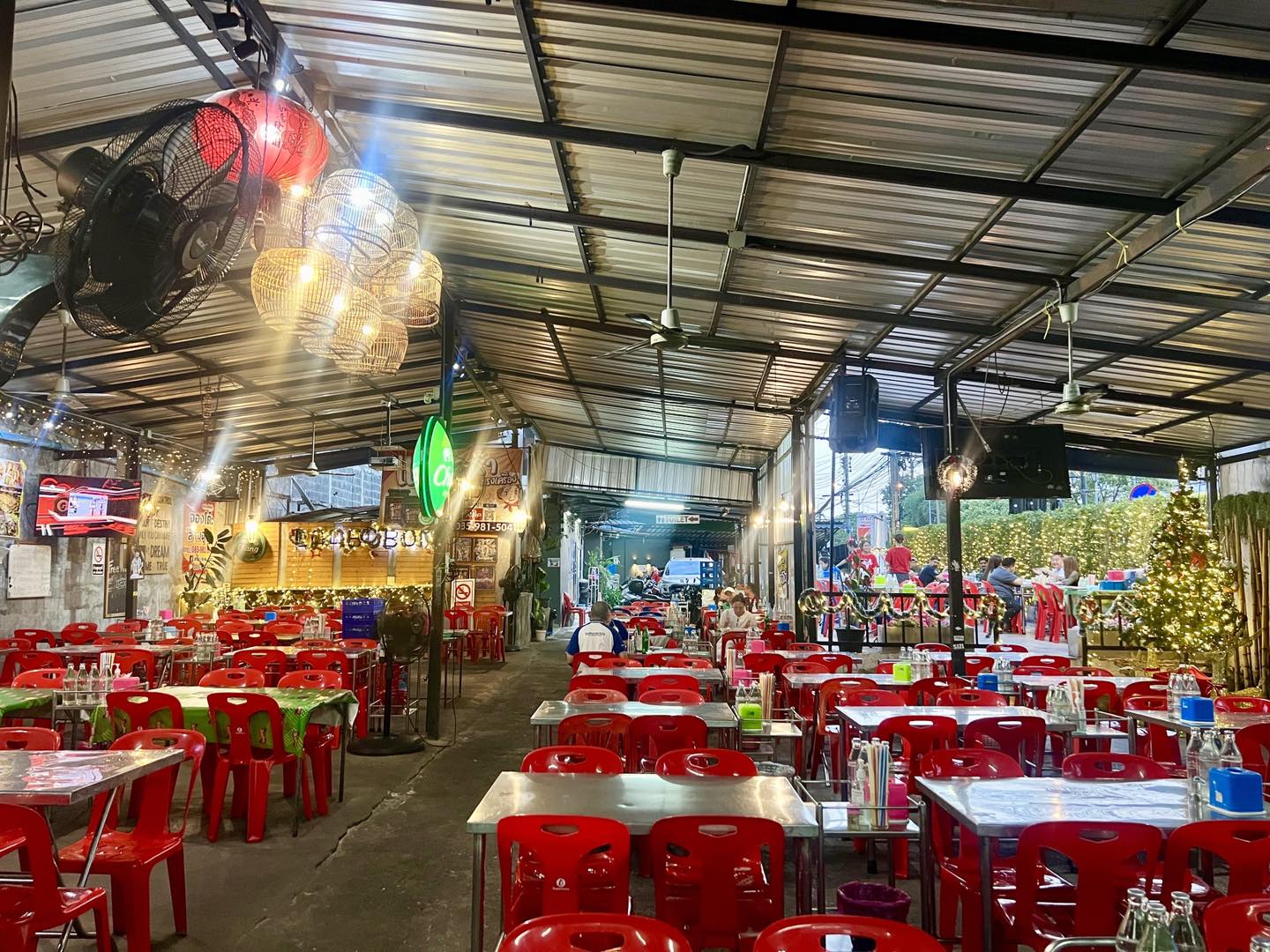 Brasserie 9, โจ๊กปรินซ์ บางรัก, Shelly House, ประจักษ์, Baan Khanitha Thai restaurants, สาขาสาทร, ก๋วยเตี่ยวลูกชิ้นปลาเจ้หลี, ขาหมูตรอกซุงบางรัก เจ้าเก่า, เอ๋กระเพาะปลา ตรอกซุง, ทอดมันกวางตุ้ง สีนวล, นายเม้ง บะหมี่ปู เกี๊ยวกุ้งยักษ์, Panlee Bakery, ร้านลาบอุบล คนตระการ สี่แยกสาทร สุรศักดิ์