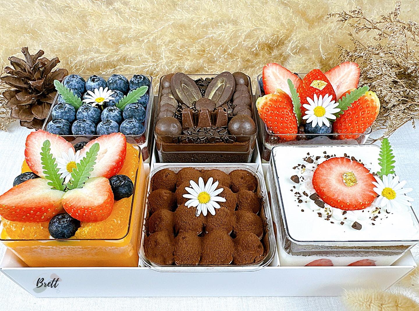 Perfect Bakery, ปลาวี่ ดีเสิร์ท คาเฟ่, A&amp;T Brownie, Memorize Brownie, Black Futon, The Brownies, Only Brownie, Brett___Bake, นัทเบเกอรี่ พิษณุโลก : NUT Bakery