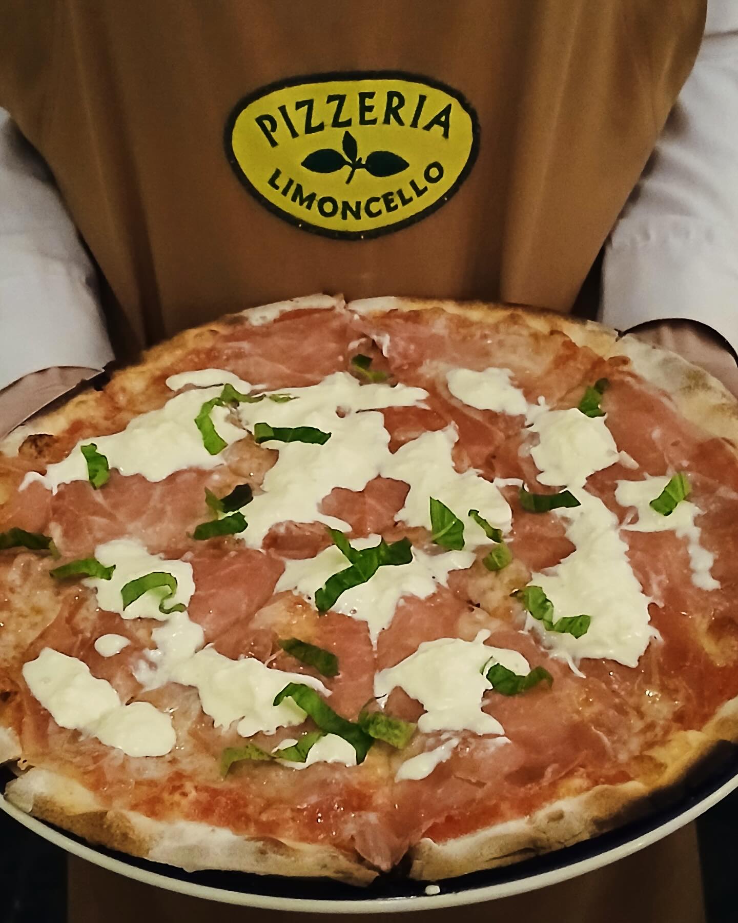 Pizzeria Limoncello, เชฟถนอม, กลมกล่อม BY CHEF AKE, Ciao Pizza, Pizza Aroy, Pizza Massilia, Grazie Pizzeria, The Garden Dough, Lanta Pizzeria, Mama Dolores, PizzaPazza, Dressage Horse Café, Pizzazo, Shelter Pizza พิซซ่าเตาถ่าน