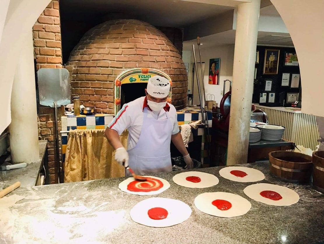 Pizzeria Limoncello, เชฟถนอม, กลมกล่อม BY CHEF AKE, Ciao Pizza, Pizza Aroy, Pizza Massilia, Grazie Pizzeria, The Garden Dough, Lanta Pizzeria, Mama Dolores, PizzaPazza, Dressage Horse Café, Pizzazo, Shelter Pizza พิซซ่าเตาถ่าน
