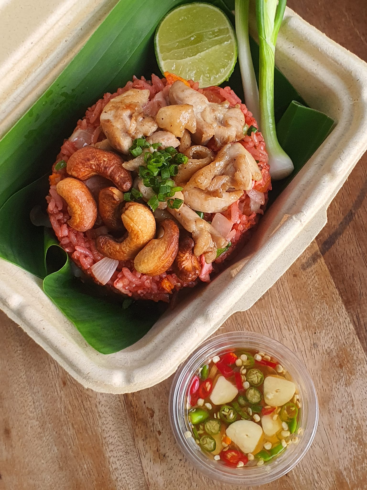 Pakron - พักร้อน เกาะล้าน, Fat Submarine Cafe, เกาะล้านคอฟฟี่แคมป์, Maharak Cafe, Never too small kohlarn, Love on sea, บัวลอยวันวานคาเฟ่ เกาะล้าน