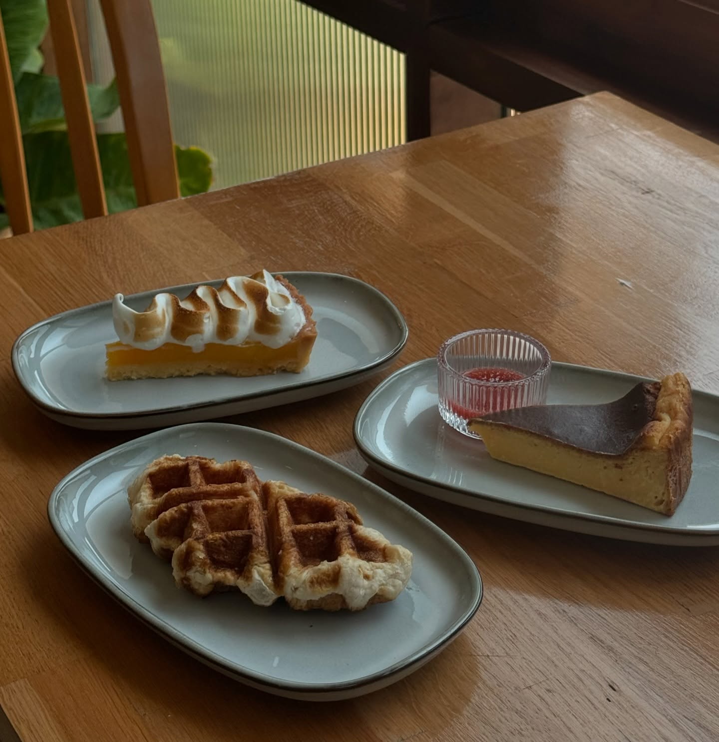 Pakron - พักร้อน เกาะล้าน, Fat Submarine Cafe, เกาะล้านคอฟฟี่แคมป์, Maharak Cafe, Never too small kohlarn, Love on sea, บัวลอยวันวานคาเฟ่ เกาะล้าน