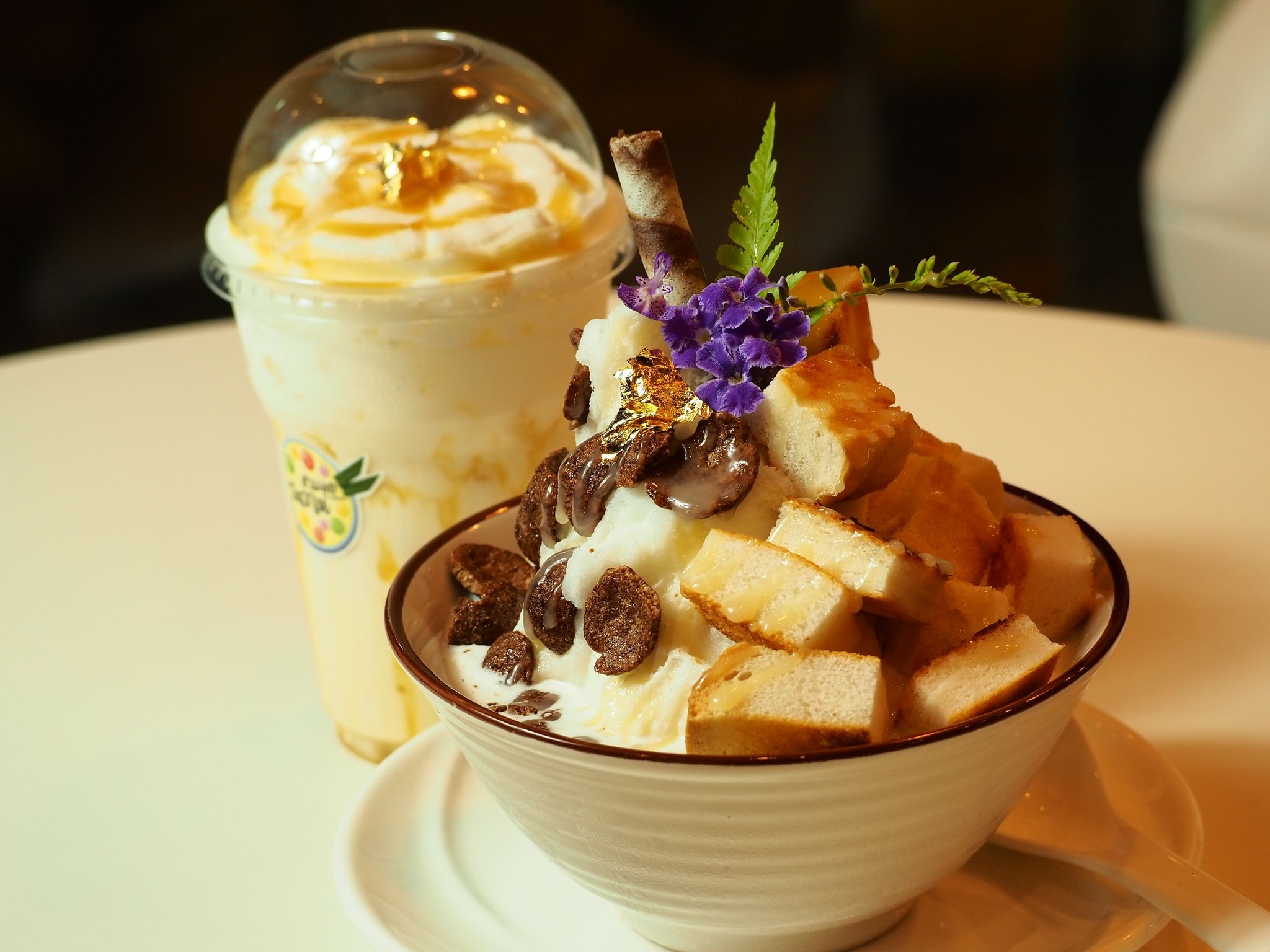 Pakron - พักร้อน เกาะล้าน, Fat Submarine Cafe, เกาะล้านคอฟฟี่แคมป์, Maharak Cafe, Never too small kohlarn, Love on sea, บัวลอยวันวานคาเฟ่ เกาะล้าน