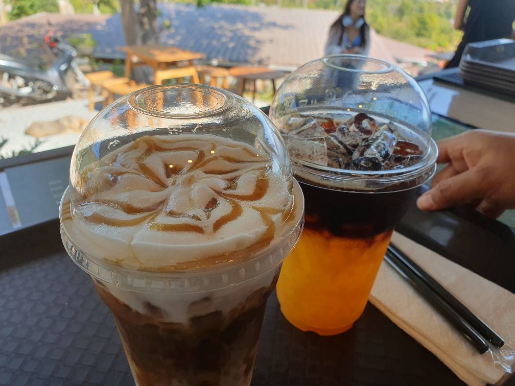 Pakron - พักร้อน เกาะล้าน, Fat Submarine Cafe, เกาะล้านคอฟฟี่แคมป์, Maharak Cafe, Never too small kohlarn, Love on sea, บัวลอยวันวานคาเฟ่ เกาะล้าน