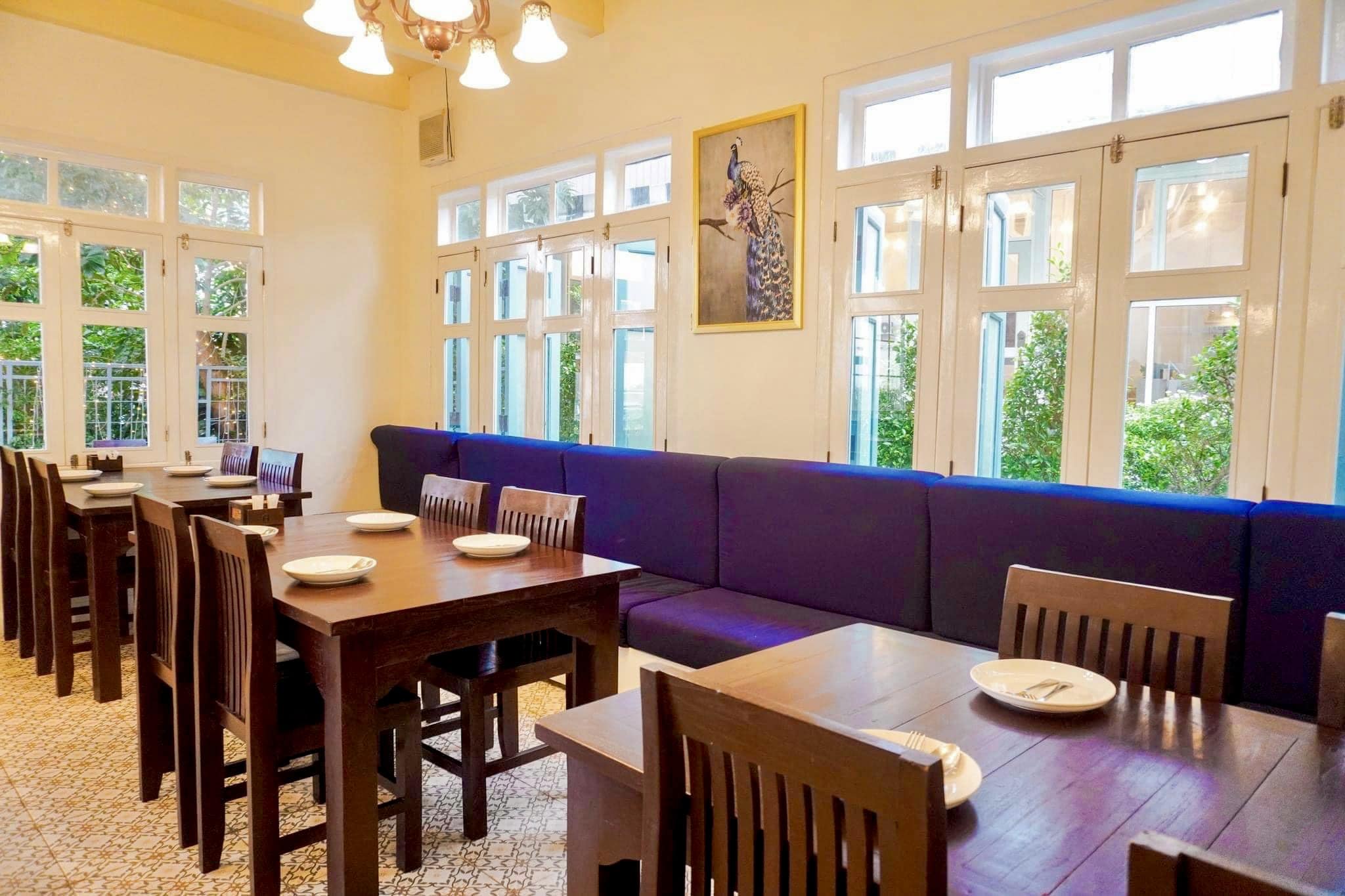 ท้ายเหมือง ร้านอาหารพื้นเมืองภูเก็ต, ชมจันทร์ Chomchan by Onechun, พิเศษ, หมอมูดง ภูเก็ต, ร้านเป็ดย่างเมโทรภูเก็ต - Since 1971, ตู้กับข้าว, โรตีน้ำแกงแถวน้ำ "ภูเก็ตมุสลิม"