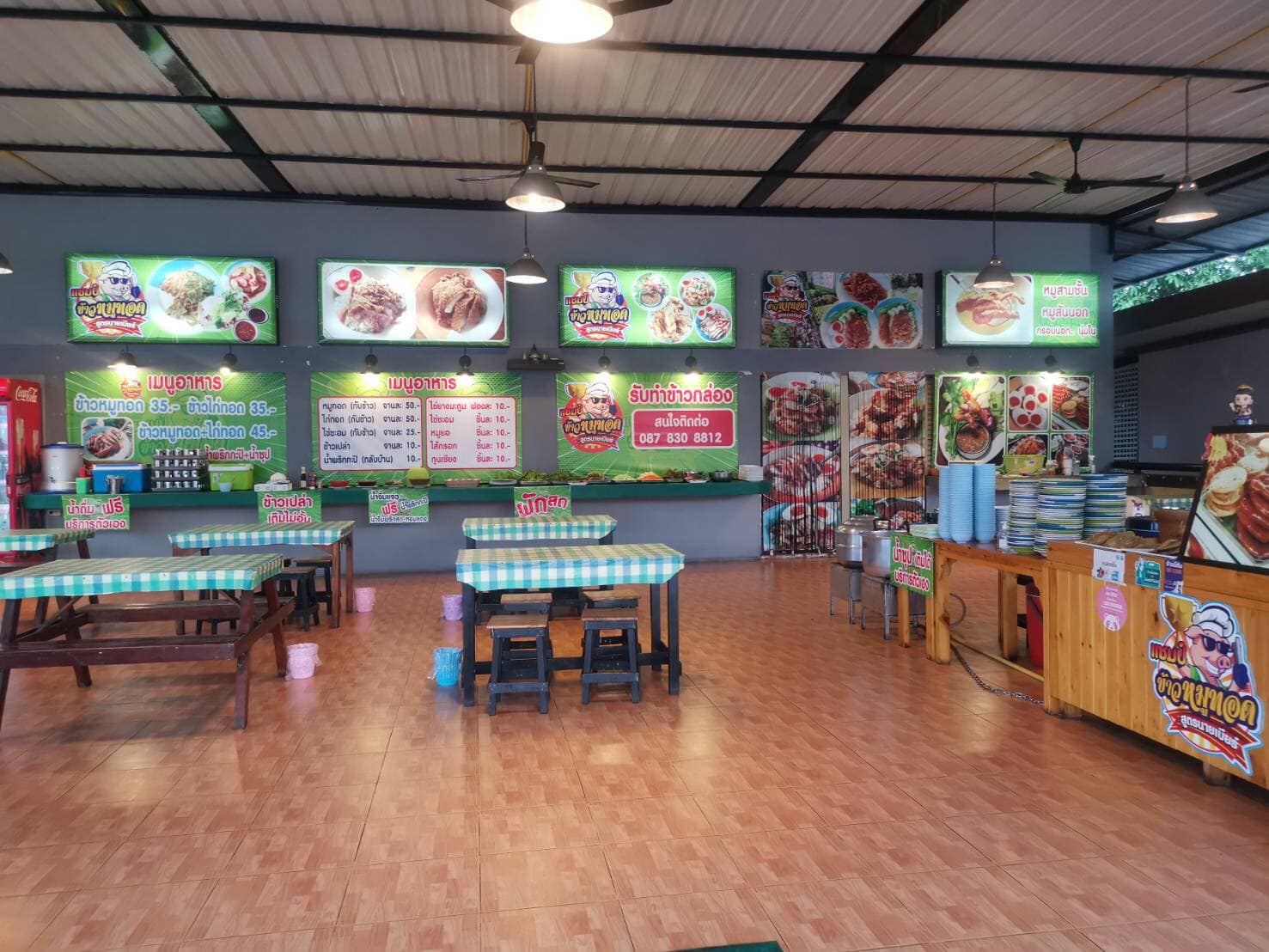 แชมป์ข้าวหมูทอด, สาขาพัทยา, หมูทอด BunBun, หมูทอด โพธิ์งาม - Rare Item, เหนียวหมู DRIVE THRU by i-Dle, ติดลม หมูทอดปลาร้า Delivery, หมูทอดเบรกแตก, หมูทอดจับกัง, หมูทอดราชวัตร, กินกันหมูทอด, หมูทอดติดฟัน, หมูหม้อเทพ, หมูทอดชาววัง, หมูทอดเจ๊จง, เฮงจัง หมูกระเทียม, Zaabmootod, ซุปเปอร์หมูทอด, แม่น้อยหมูทอด