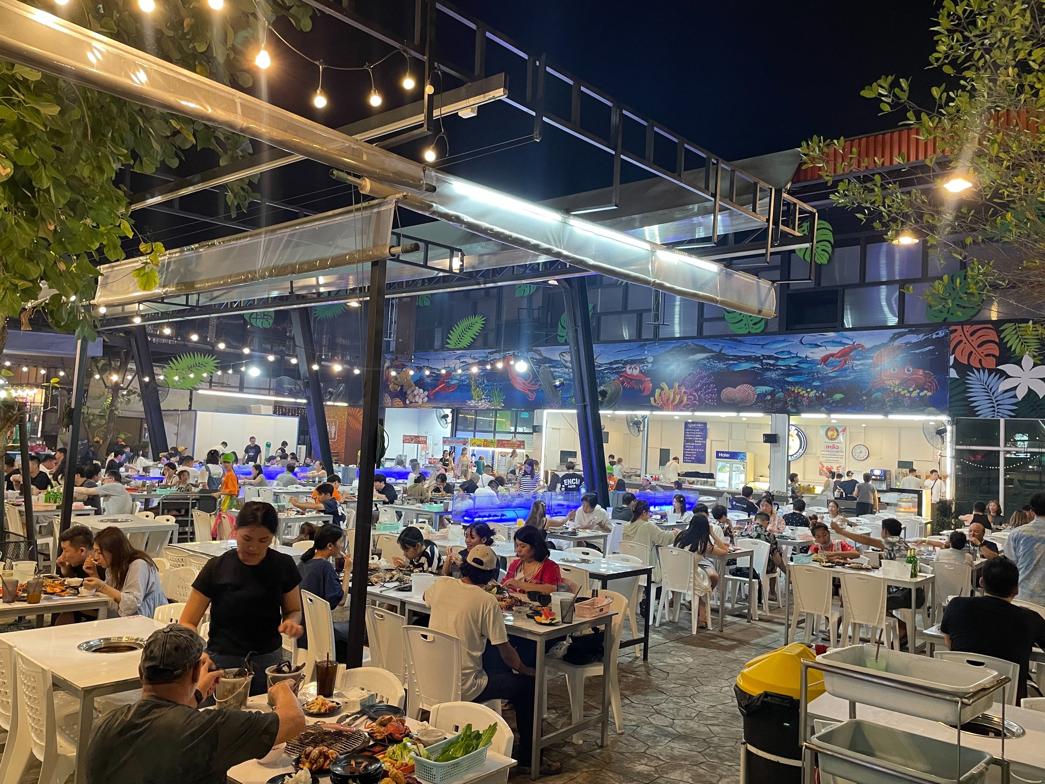 จอมเทียนทะเลเผา, Seafood Station Pattaya, อาตี๋ บุฟเฟ่ต์ ซีฟู้ด, สุดเขต ทะเลเผา, อูมามิ ชิลๆ บุฟเฟ่ต์