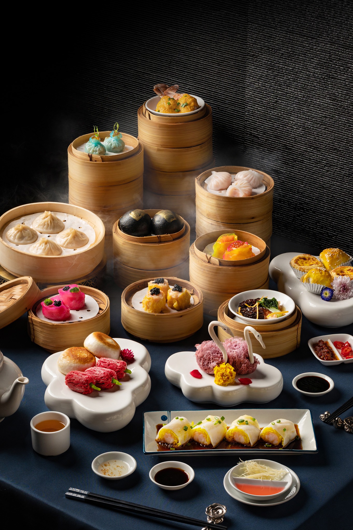 Bai Yun Chinese Restaurant, Banyan Tree Bangkok, เดอะมัลเบอร์รี ไชนีส คูซีน, The Berkeley Hotel Pratunam, ภัตตาคารจีนอีสต์โอเชี่ยน, SC Park Hotel, Fei Ya, ห้องอาหารจีน หลิว, Conrad Bangkok, LIN-FA Chinese Restaurant