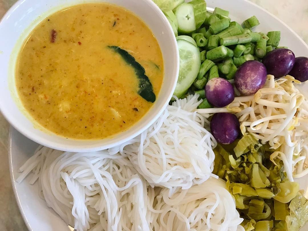 ครัวจำแลง แปลงกาย, เสือใต้, ปิ่นโตพ่อ, ศรีขมิ้น, สาขาพระราม 9 - ศรีนครินทร์, บ้านไอซ์