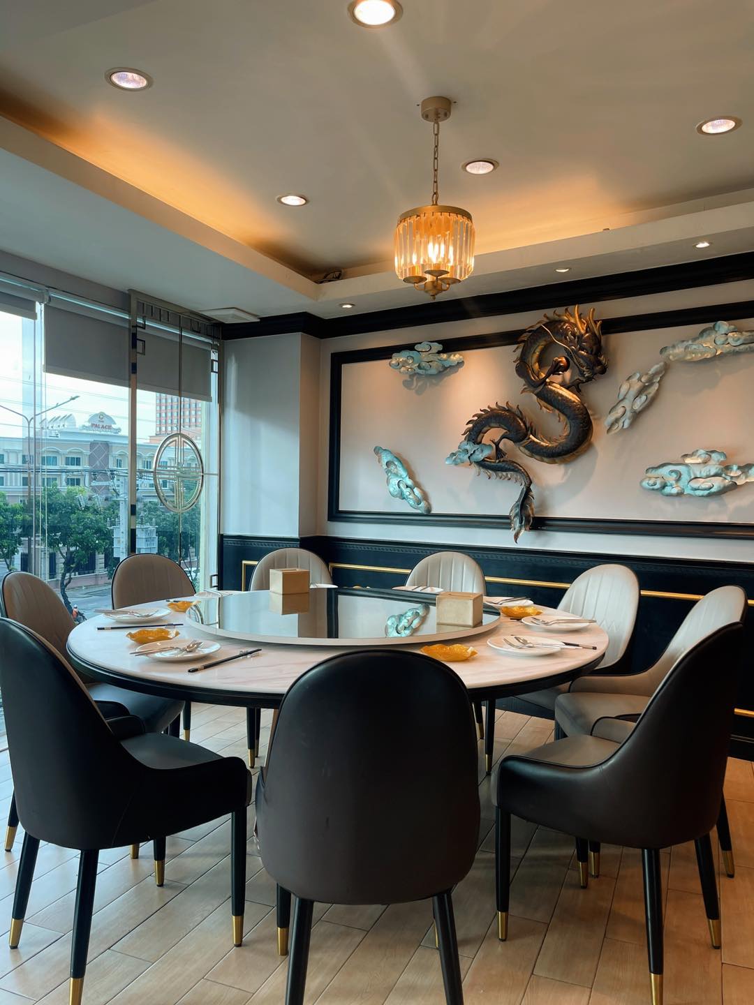 โคตรยำ ห้วยขวาง, Lehaha Lanzhou Ramen (สาขาห้วยขวาง), Kuang Seafood, เจ๊ติ๋มซีฟู้ดห้วยขวาง, เปลว ก๋วยเตี๋ยวต้มยำ, Rakuzen Time