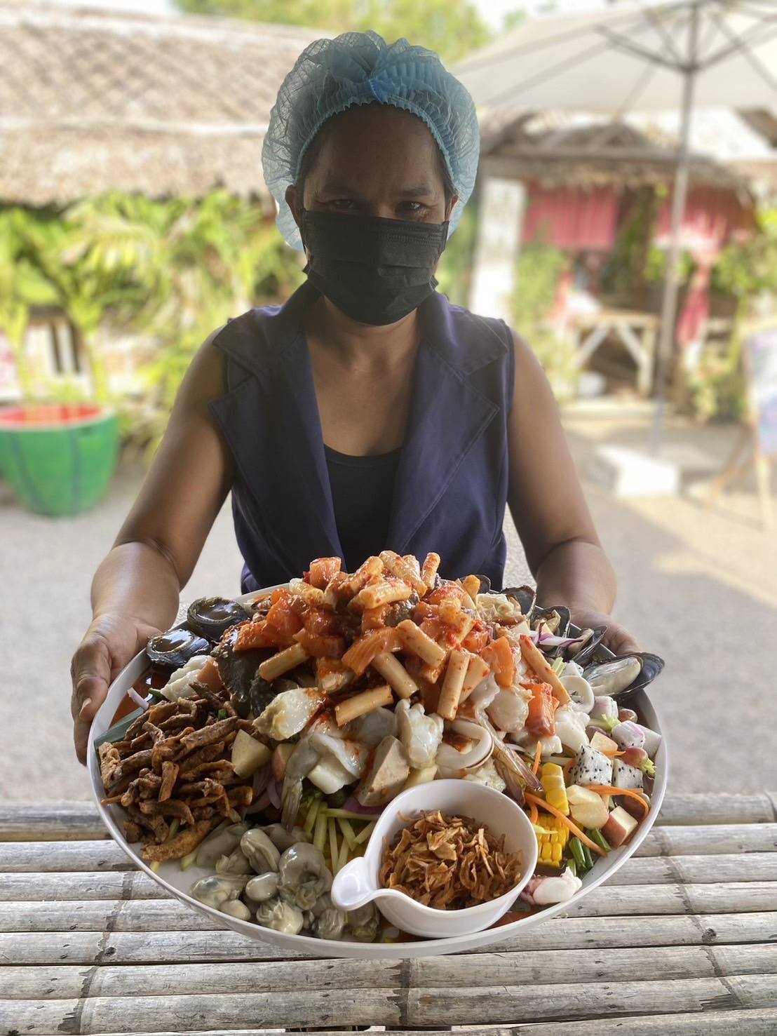 สวนชื่นสุข, Ar Restaurant Hatyai 嗳, ศิริ ต้มเลือดหมูหาดใหญ่, ไก่กรอบพี่เน่, ในรู, กุ๊กชัยติ่มซำ-ก๋วยเตี๋ยวราดหน้าปลากะพง, ร้านใต้ขอย ซอยตัน, กันเอง, หนานหยวน บะหมี่เกี๊ยวกุ้ง, สาขาปุณณกัณฑ์, ป่ายาง, บ้านก้ามปู, โชคดีแต่เตี้ยม บะกุ๊ดเต๋, ไก่ทอดหาดใหญ่มีนา, ร้านราดหน้าโกฉ่อน, ขนมจีนป้าชื่น, Space Bar, ขนมไข่เตาถ่านน้องนิล&amp;คาเฟ่, ข้าวต้มรถแดง