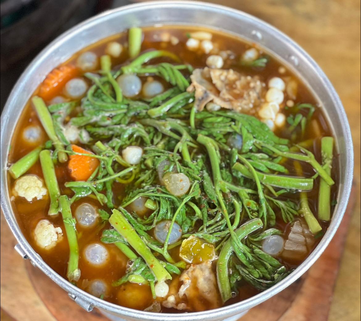 Pop View, ครัวบ้านกลางทะเล, Ripple Sea, ร้านลับหมึกช๊อต อ่าวอุดมซอย17, ร้านป๋าดำซีฟู้ด, ป้าแอ๊ดซีฟู๊ด, ติดดินซีฟู้ด, มุมอร่อย ศรีราชา, TOH CREW, เรือนน้ำซีฟู๊ด ศรีราชา, ครัวทะเล จันผา, ร้านอาหาร เฒ่าทะเล ซีฟู๊ด อ่าวอุดม, ร้านป้อมกินแล้วรวย