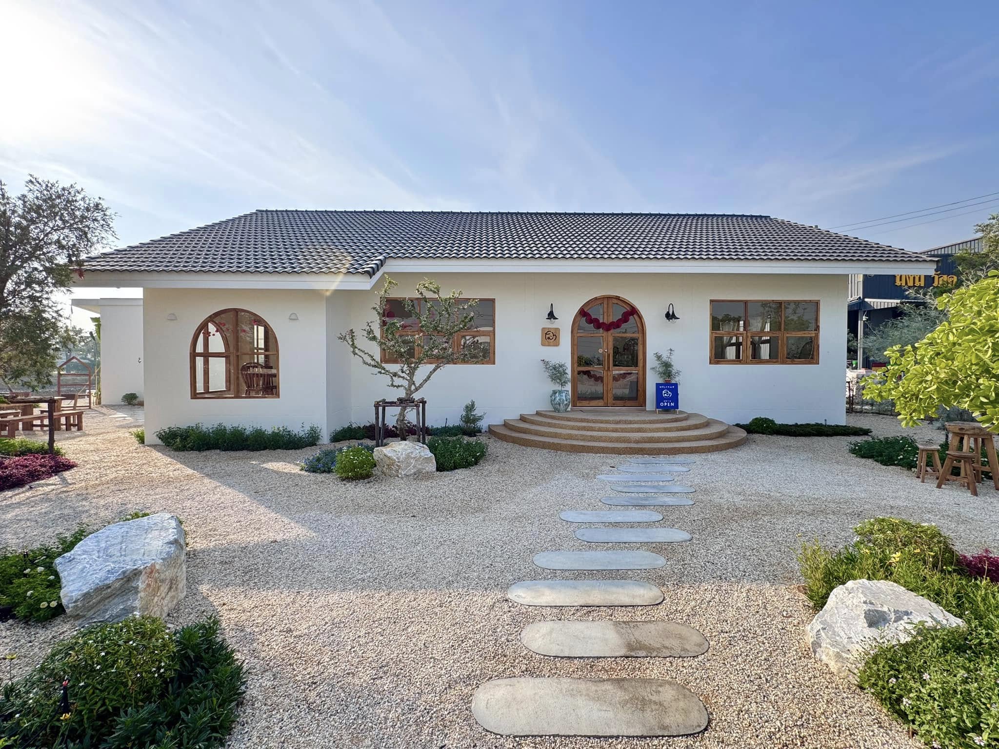 Rainforest Cafe Bangkok, Fah cafe and more, Obsessed brew'bar, Glo bkk, Define Cafe