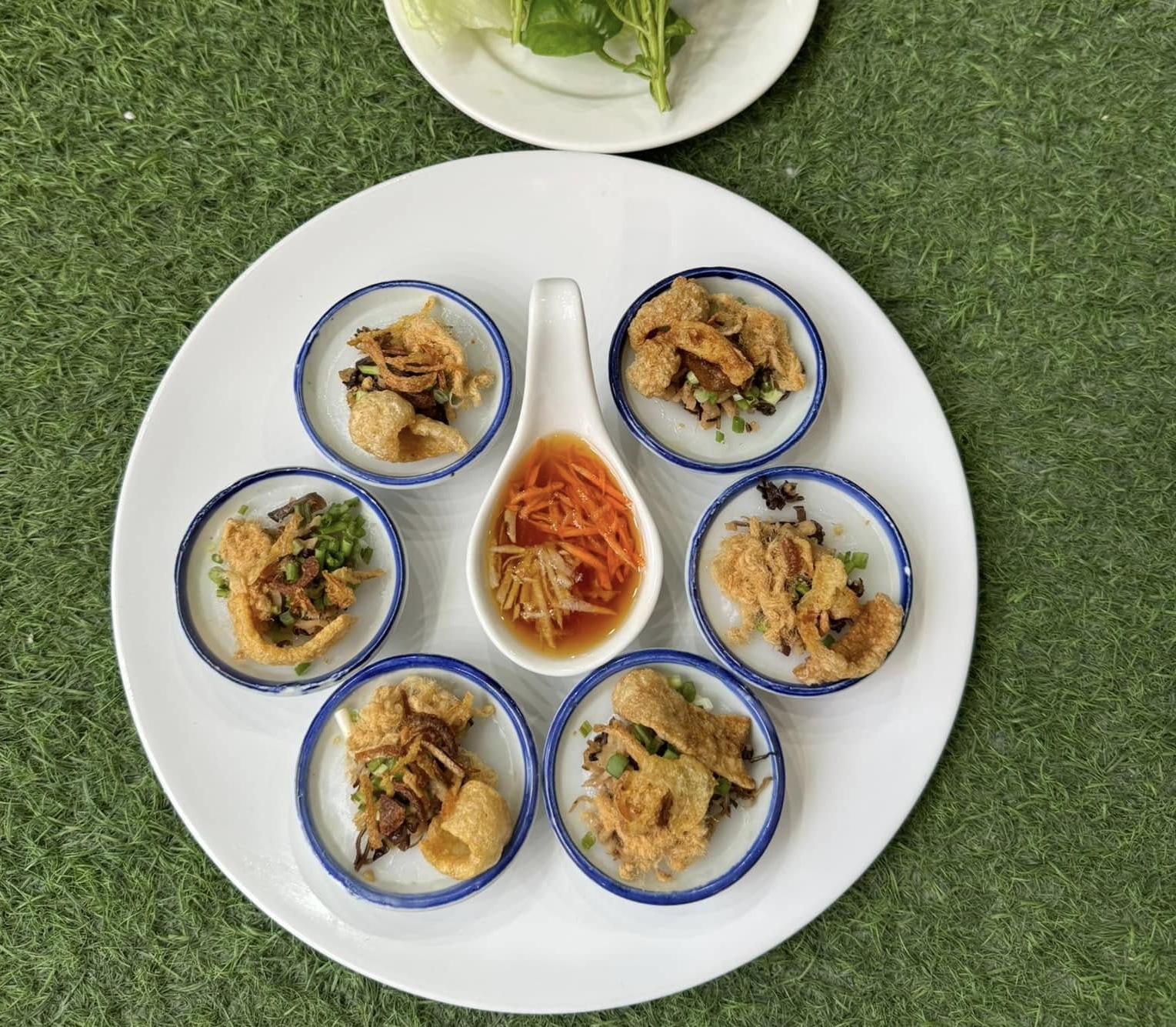 อิ่มเอิบแหนมเนือง, แอมเฮือง อาหารเวียตนาม, M.J. แหนมเนือง หนองคาย พลับพลาชัย, Arunee Cuisine, เชิญตะวัน, คำม่วน แหนมเนือง, สาขาหทัยราษฏร์, บ้านเวียดนาม คลอง4, Winner House, Pho Van, พี่หยองแหนมเนือง, วิลลี่แหนมเนือง Delivery, So Saigon เมืองทองธานี, กรีน แหนมเนือง, Saigon Recipe, Eat Viet, ครัวเมืองเว้ ลาว-ญวน, แหนมเนืองลับแล, แหนมเนืองคุณอ้อ, ลองดู, SAIGON VIETNAMESE RESTAURANT, โรงแรม ASIA HOTEL, VT แหนมเนือง, สาขาพระราม9, MJ แหนมเนืองอาหารเวียดนาม-อีสาน ทวีวัฒนา, ยัมมี่ แหนมเนือง เซ็นจูรี่ อ่อนนุช, Thuyền, แหนมเนืองนายช่าง Delivery