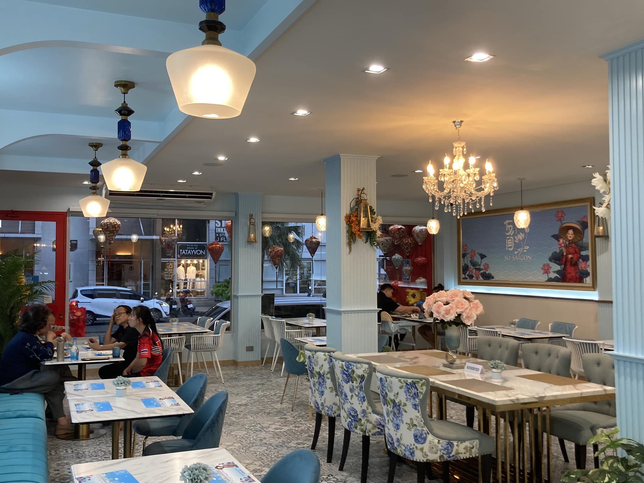 อิ่มเอิบแหนมเนือง, แอมเฮือง อาหารเวียตนาม, M.J. แหนมเนือง หนองคาย พลับพลาชัย, Arunee Cuisine, เชิญตะวัน, คำม่วน แหนมเนือง, สาขาหทัยราษฏร์, บ้านเวียดนาม คลอง4, Winner House, Pho Van, พี่หยองแหนมเนือง, วิลลี่แหนมเนือง Delivery, So Saigon เมืองทองธานี, กรีน แหนมเนือง, Saigon Recipe, Eat Viet, ครัวเมืองเว้ ลาว-ญวน, แหนมเนืองลับแล, แหนมเนืองคุณอ้อ, ลองดู, SAIGON VIETNAMESE RESTAURANT, โรงแรม ASIA HOTEL, VT แหนมเนือง, สาขาพระราม9, MJ แหนมเนืองอาหารเวียดนาม-อีสาน ทวีวัฒนา, ยัมมี่ แหนมเนือง เซ็นจูรี่ อ่อนนุช, Thuyền, แหนมเนืองนายช่าง Delivery