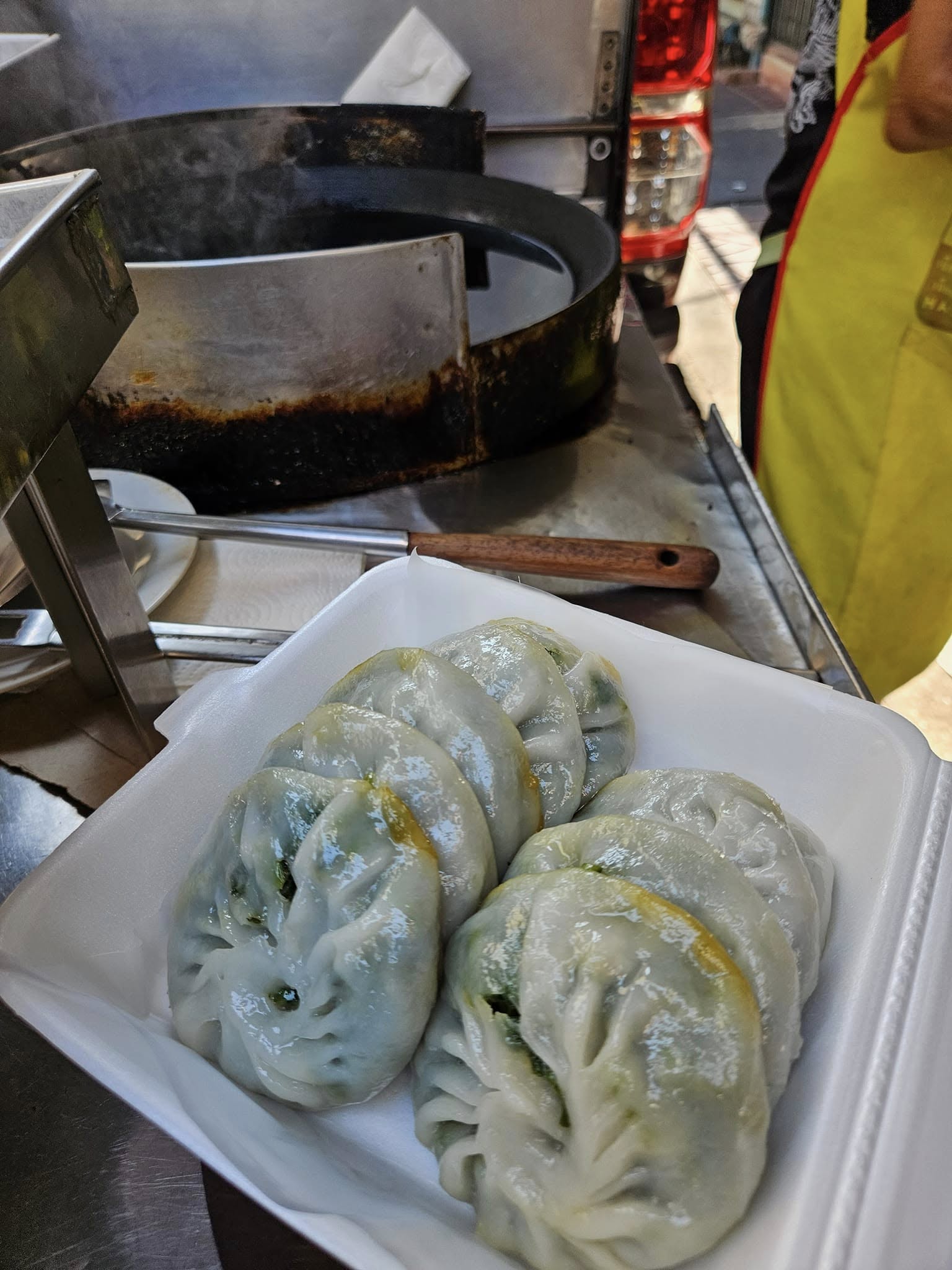 ร้านอาตี๋กุยช่าย, ร้าน ขนมกุยช่าย นายฮี้, กุยช่ายมิสหมวย, กุยช่ายสะพานหัน, ปากร้ายกุ้ยช่ายทอดตอกไข่, ขนมกุยช่ายนายพี, กุยช่ายคุณย่าวิไล, กระเพาะปลาเจ๊เอ็ง, กุยช่ายอาแปะเจ้าเก่า, อาเฟงลี่, ขนมกุ๋ยช่ายเจ๊ต้อย, กุ้ยช่ายคุณแม่, กุยช่ายเจ๊มล, กุยช่ายคุณแอ๋ววังหลัง, ท้องย้อยกุยช่าย, กุยช่ายเจ๊หมวย, เพลินเพลิน กุยช่ายทอดกรอบ