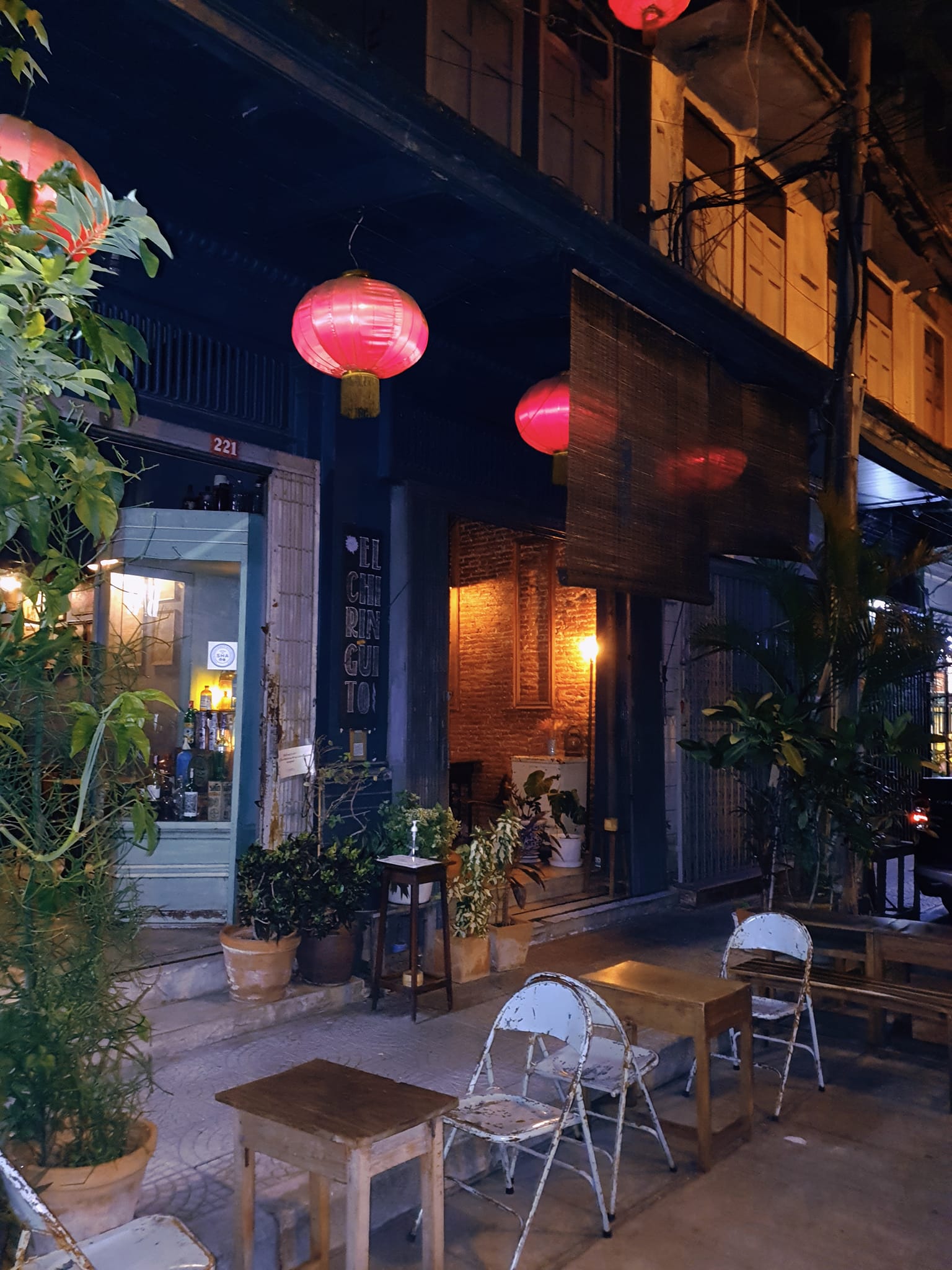 Wallflowers Cafe, Ba hao 八號, 103 - Bed and Brews, Píjiǔ Bar