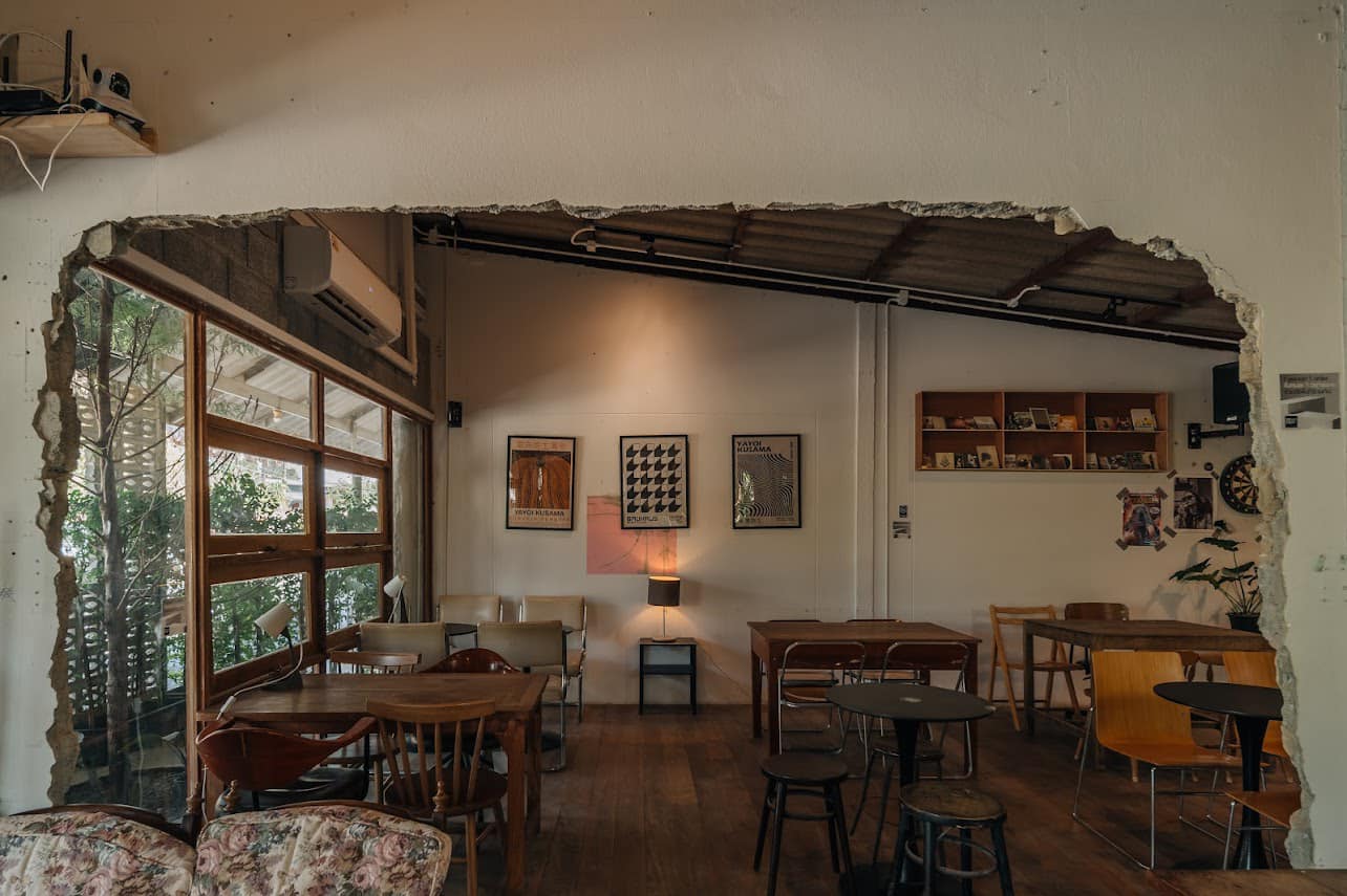 Midland Fami, Chorntawan café - ชอนตะวัน คาเฟ่, 5050cafebar, Baanbaicafe บ้านใบคาเฟ่, Lemon Me Farm, Autumn haus, STARTCafé, April Flavors cafe, Destiny cafe'