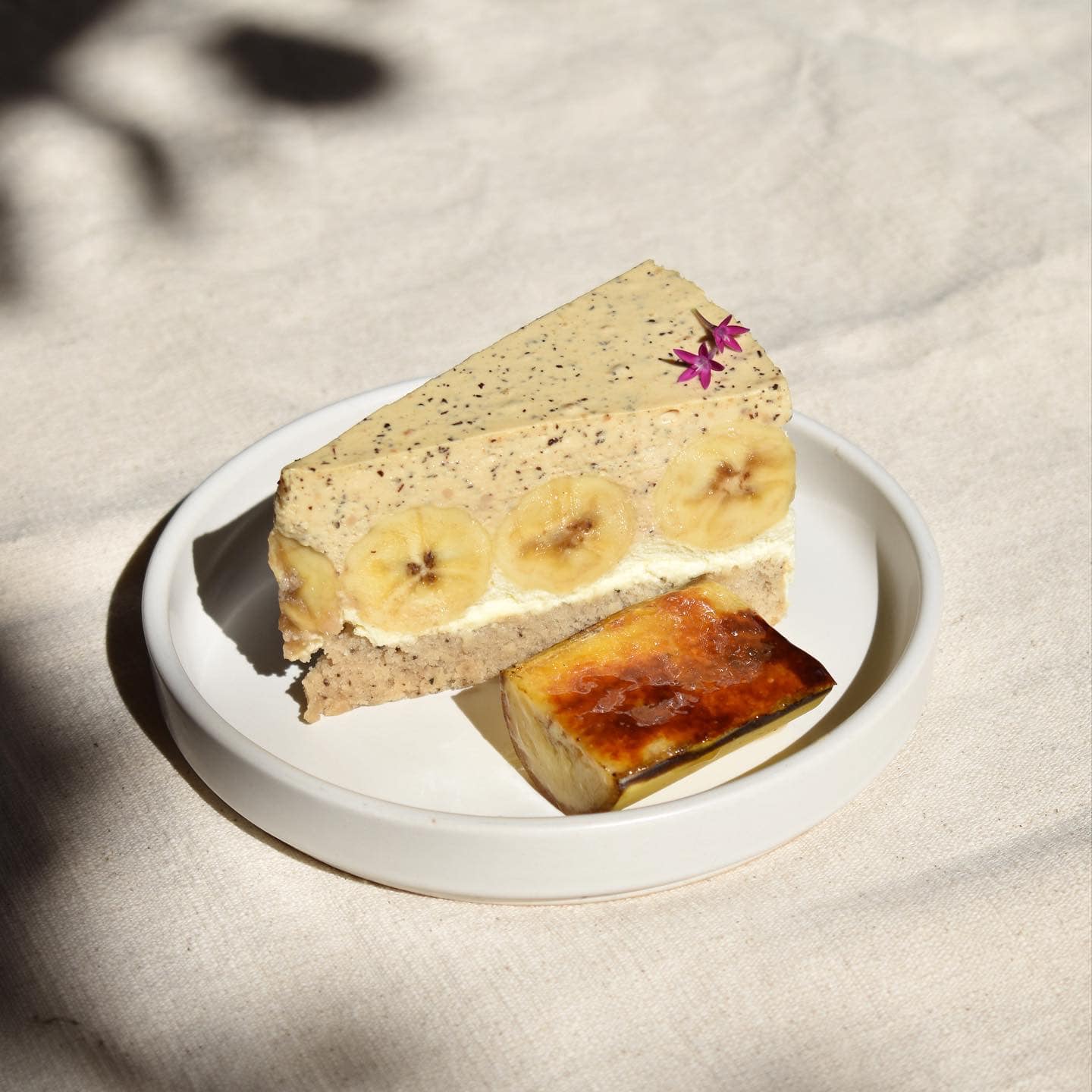 รำไร, ธรรมชาติโอชา, Rangnok Cafe&amp;Bar, บ้านท่าน้ำนนท์ Chaopraya antique Cafe, THE COUSIN, เพลิน Zaab Cafe, สายน้ำคาเฟ่ เกาะเกร็ด, สวนกู เดอะคาเฟ่, กาแฟบ้านเลขที่ ๑, 5522cafe, Rongsi Studio, คลองอ้อมคาเฟ่, คาเฟ่บ้านเฮีย