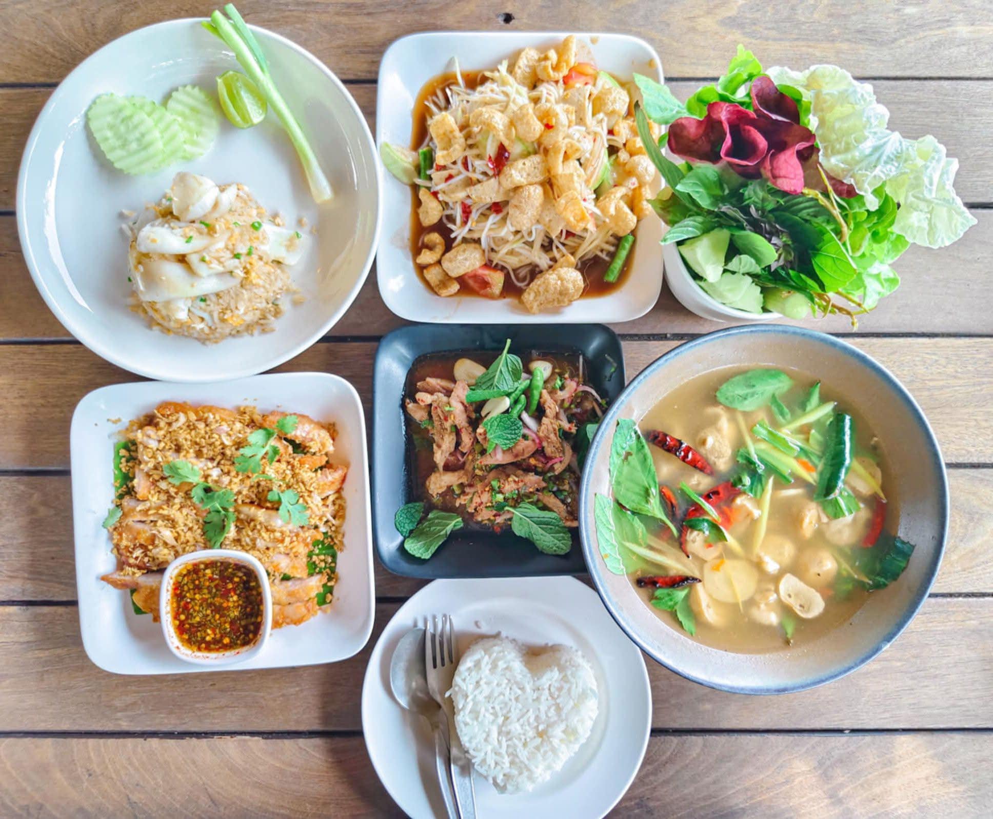 รำไร, ธรรมชาติโอชา, Rangnok Cafe&amp;Bar, บ้านท่าน้ำนนท์ Chaopraya antique Cafe, THE COUSIN, เพลิน Zaab Cafe, สายน้ำคาเฟ่ เกาะเกร็ด, สวนกู เดอะคาเฟ่, กาแฟบ้านเลขที่ ๑, 5522cafe, Rongsi Studio, คลองอ้อมคาเฟ่, คาเฟ่บ้านเฮีย