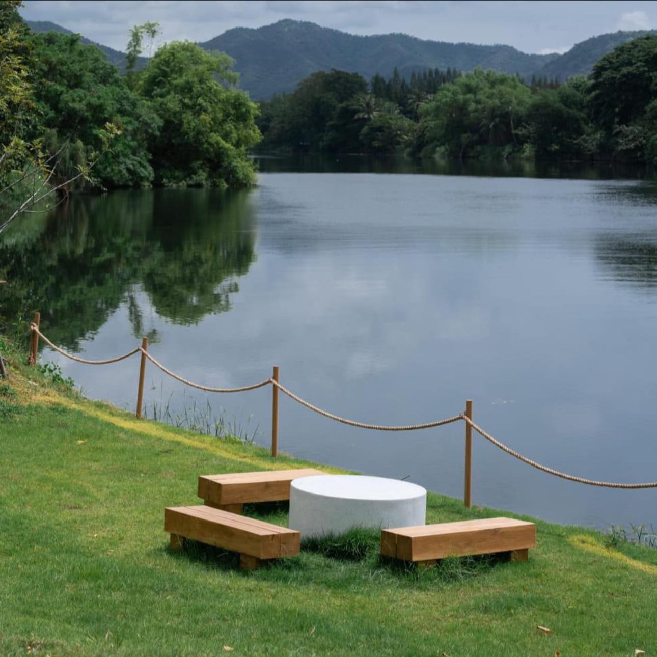 BOHO STORY CAFE, Z2 Cafe, Cafe ริมบัว กาญจนบุรี, DAY'S CAFE, RAVI RIVA CAFE, มีนา cafe', ลำยวน กาญจนบุรี