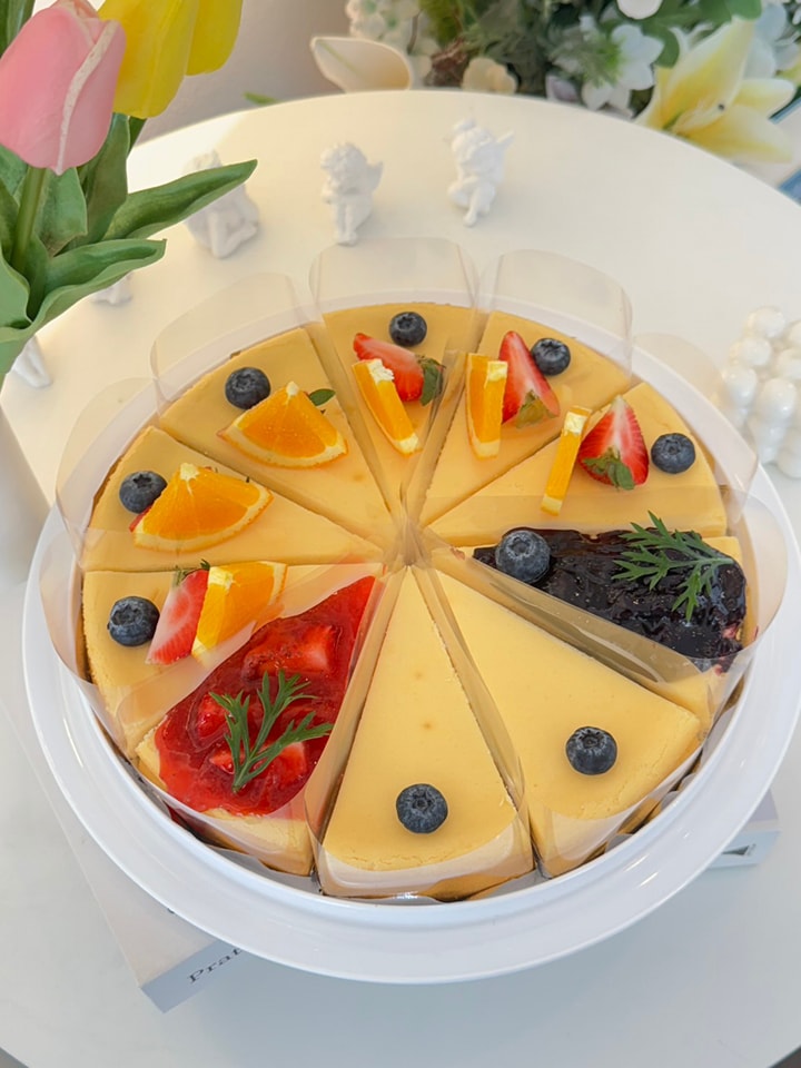 Ka-Num Home Cafe, mira cafe, สุขพอ-Sukpor, ลิ้มรส Limrot, RE - REST CAFE, BAMP : Beach &amp; Cafe, สุดา คาเฟ่ Suda Cafe", RAY CAFE, Top Seacret Beach Cafe, 25 Monday cafe', Tree House Cafe', Memory House Cafe HuaHin, B’day Cafe, 3pm cafe’, One &amp; Only Café, Bay Camp Cafe