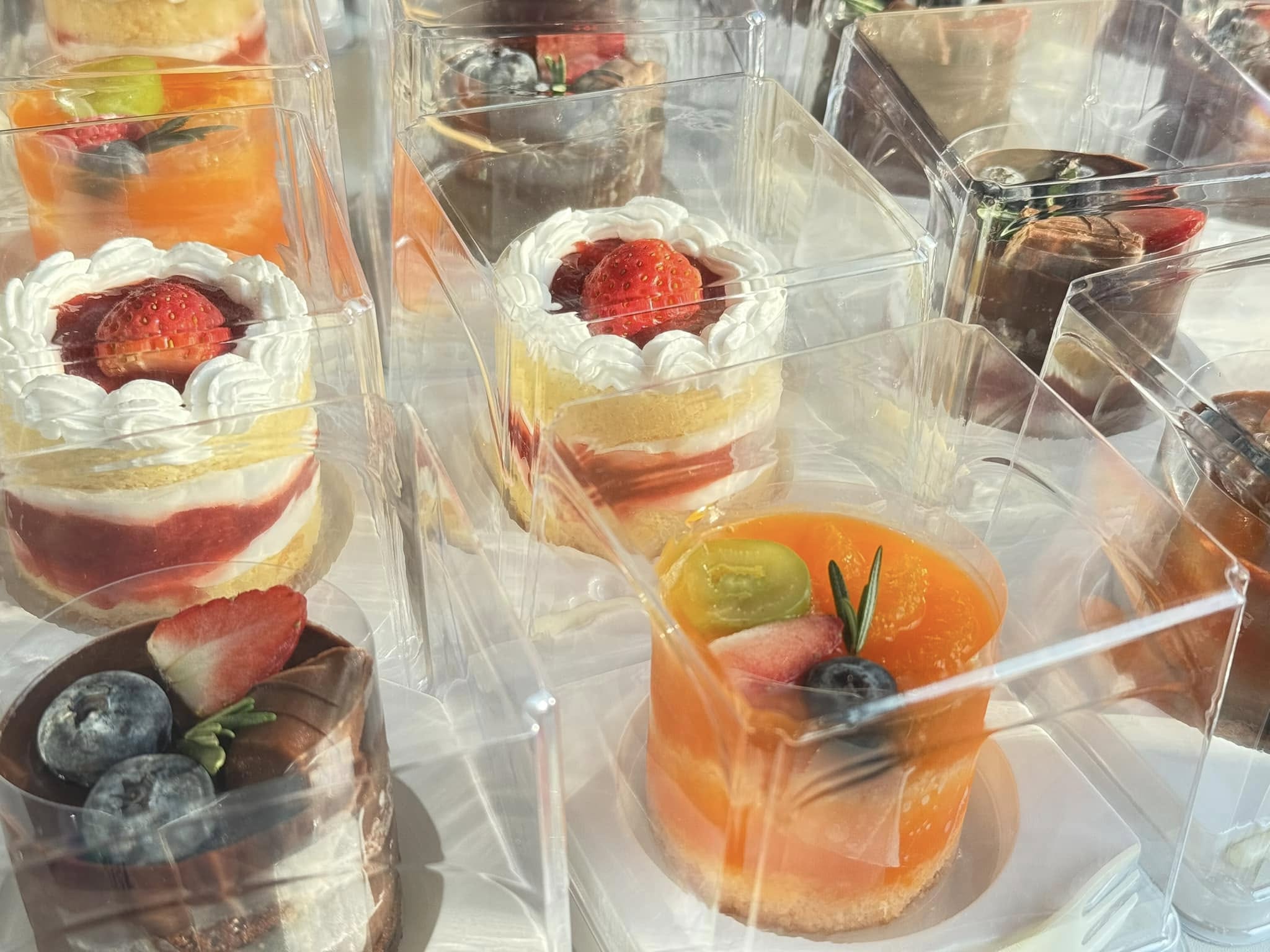 บ้านสวนกำไรสุข, 321 Furusato-ふるさと, เพลินปะกง คาเฟ่, Sun up Café, สวนป่าบ้านลุง, 87 Home Cafe', บ้านตั้งต้น, Norris Coffee, Cafe de Mu, คาเฟ่แรงใจ