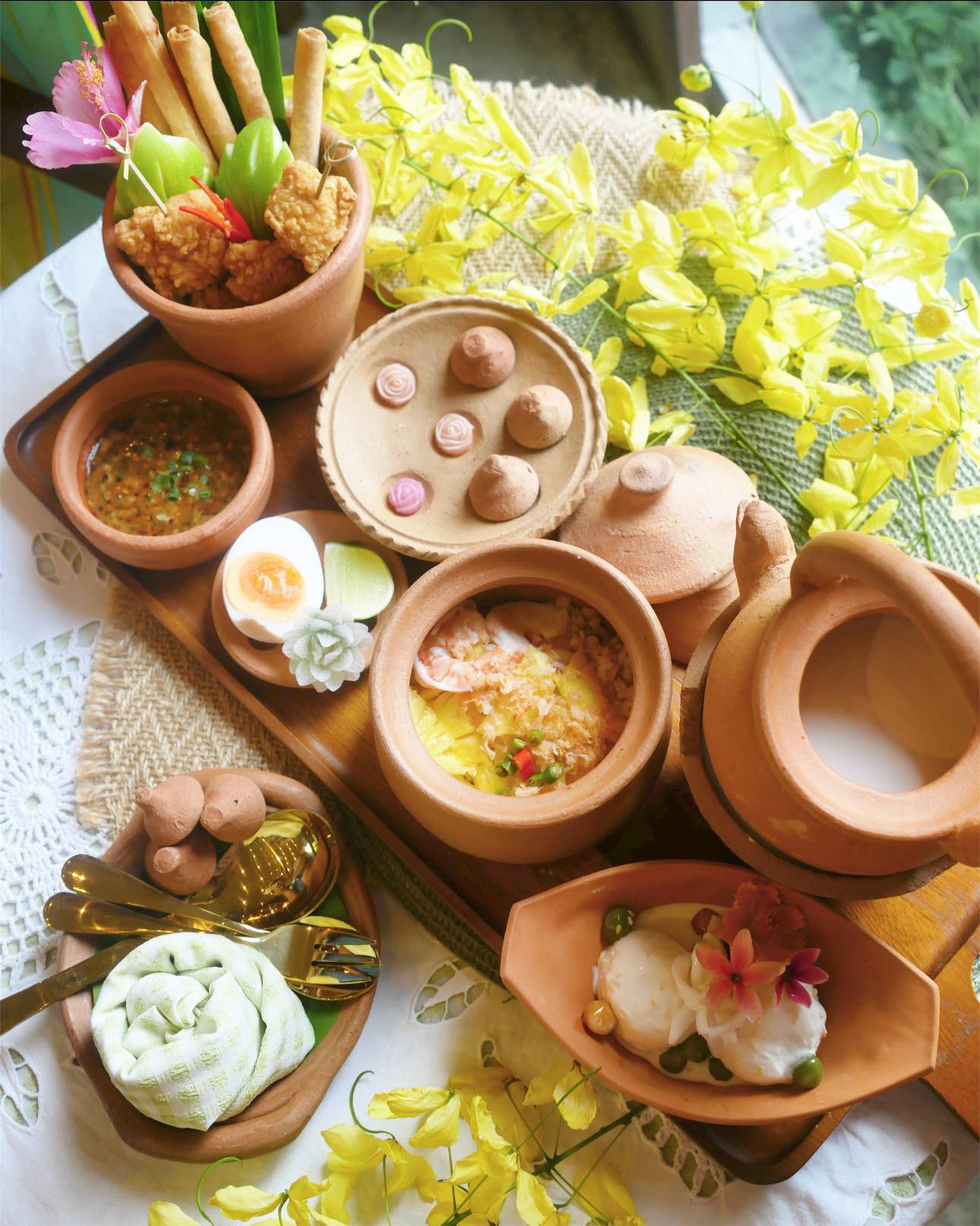 Chuen.floralhomecafe, Ralph.cafe, Howdy Cafe&amp;Bistro, qoofe.cafe, Santipanich cafe, Godmother Coffee Brew., ปัจจัยสี่คาเฟ่, WHITE JAI