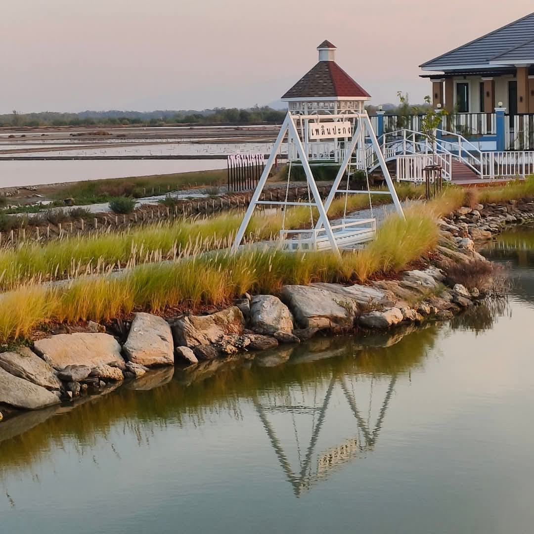 บ้านสวนกำไรสุข, 321 Furusato-ふるさと, เพลินปะกง คาเฟ่, Sun up Café, สวนป่าบ้านลุง, 87 Home Cafe', บ้านตั้งต้น, Norris Coffee, Cafe de Mu, คาเฟ่แรงใจ