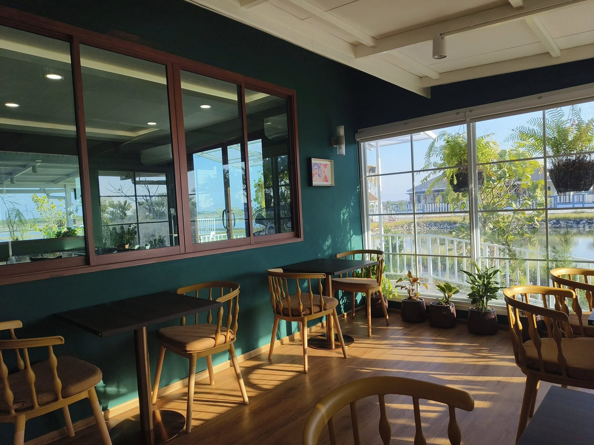 บ้านสวนกำไรสุข, 321 Furusato-ふるさと, เพลินปะกง คาเฟ่, Sun up Café, สวนป่าบ้านลุง, 87 Home Cafe', บ้านตั้งต้น, Norris Coffee, Cafe de Mu, คาเฟ่แรงใจ