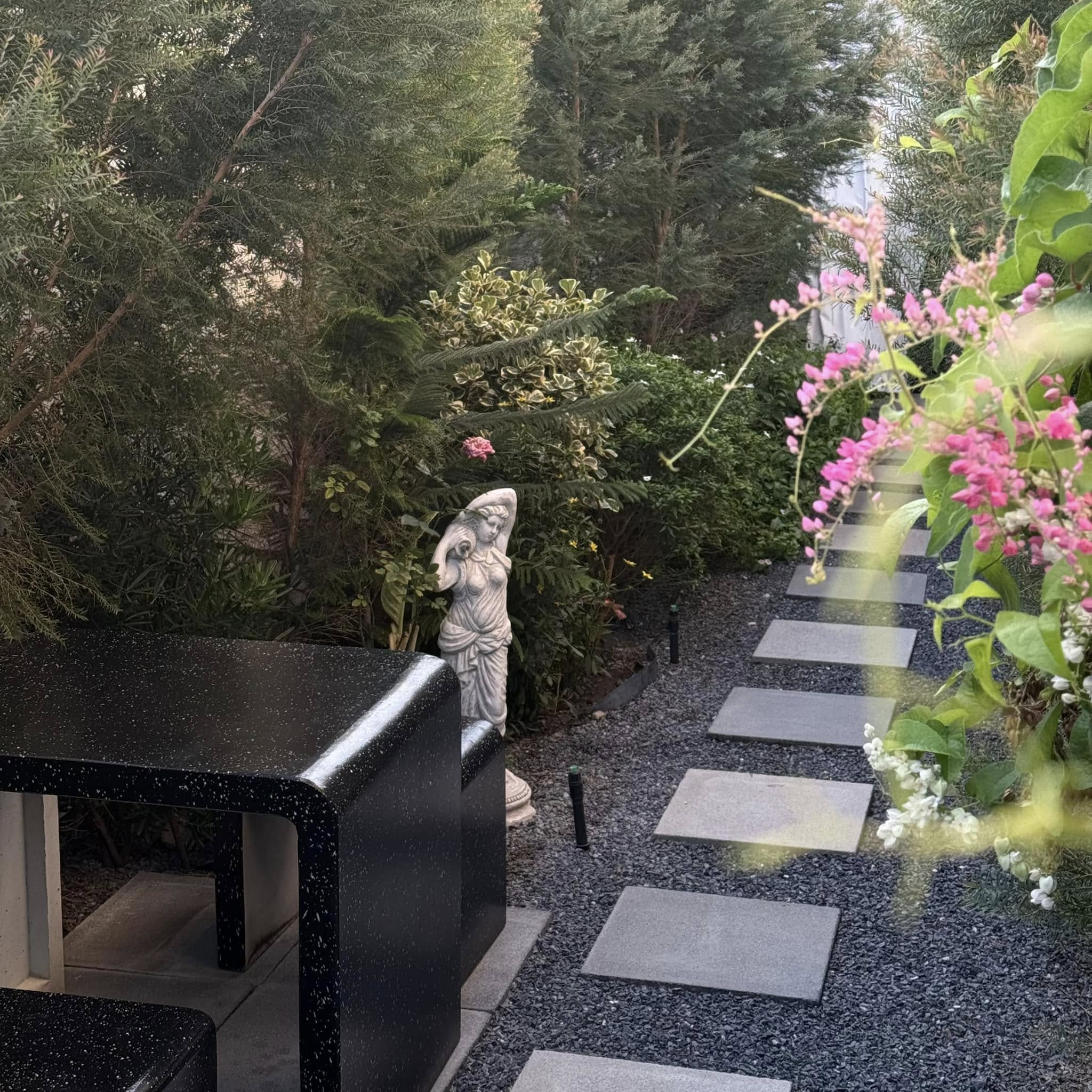 บ้านสวนกำไรสุข, 321 Furusato-ふるさと, เพลินปะกง คาเฟ่, Sun up Café, สวนป่าบ้านลุง, 87 Home Cafe', บ้านตั้งต้น, Norris Coffee, Cafe de Mu, คาเฟ่แรงใจ