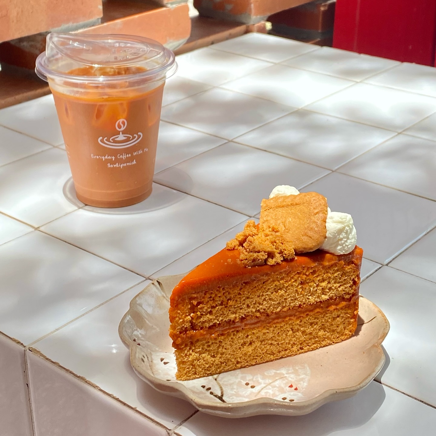 Chuen.floralhomecafe, Ralph.cafe, Howdy Cafe&amp;Bistro, qoofe.cafe, Santipanich cafe, Godmother Coffee Brew., ปัจจัยสี่คาเฟ่, WHITE JAI