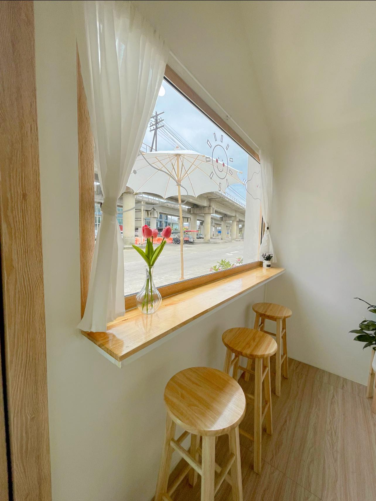 บ้านสวนกำไรสุข, 321 Furusato-ふるさと, เพลินปะกง คาเฟ่, Sun up Café, สวนป่าบ้านลุง, 87 Home Cafe', บ้านตั้งต้น, Norris Coffee, Cafe de Mu, คาเฟ่แรงใจ