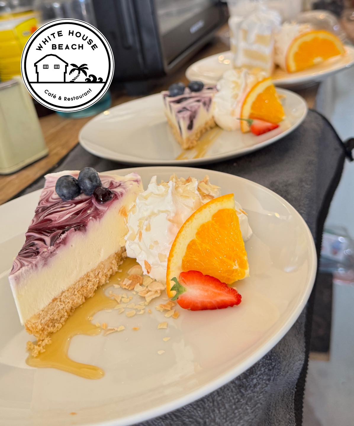 รับทำเค้กและเบเกอรี่ตามสั่งชลบุรี, Cocoa cafe, Sourcreamfactory, Heriot Cafe, Love your trees, BearbyTea, Fermenti, Daydream Café Chonburi, Tutu Beach