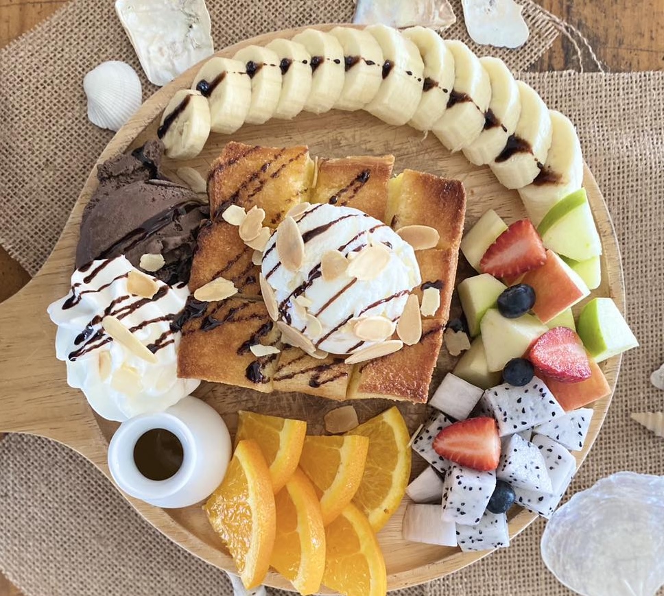 รับทำเค้กและเบเกอรี่ตามสั่งชลบุรี, Cocoa cafe, Sourcreamfactory, Heriot Cafe, Love your trees, BearbyTea, Fermenti, Daydream Café Chonburi, Tutu Beach