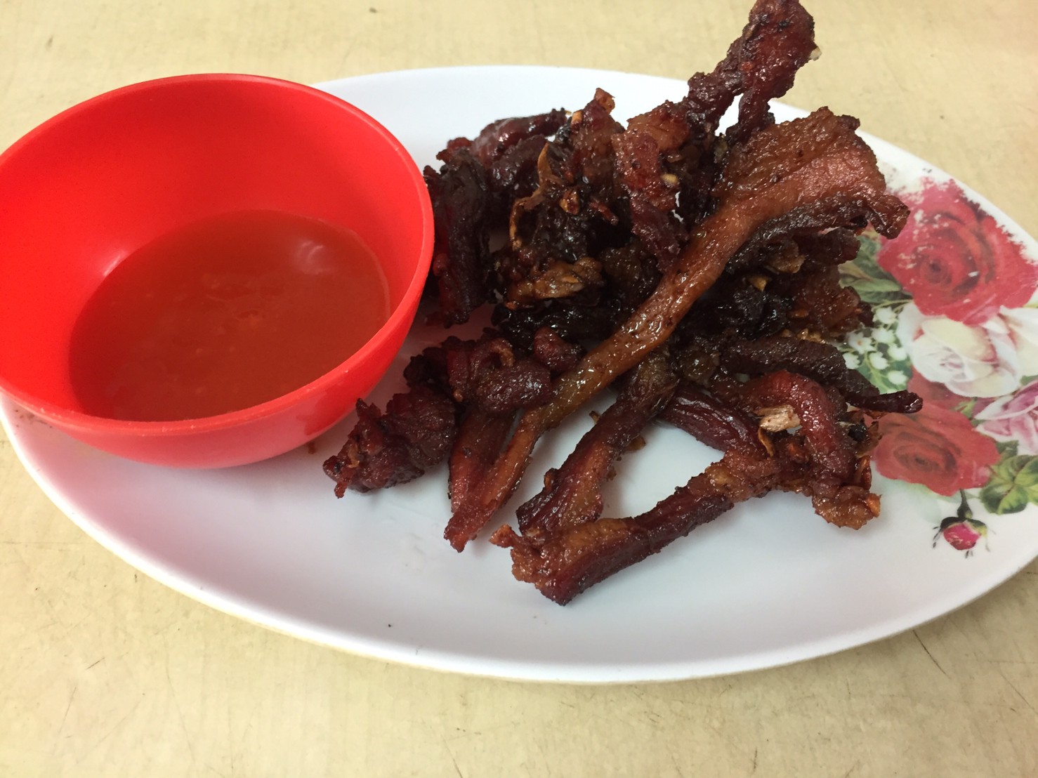 อร่อยเด็ด, ร้านข้าวต้มนายอ๋า, ร้านฟ้ามุ่ย, ร้านสุธาทิพย์, Blue Tree coffeebar, ร้านชั่งเส็ง ก๋วยเตี๋ยวลูกชิ้นปลา (เจ้เกียว), Pat Cafe Boraan แพท คาเฟ่ โบราณ, อ้วนโภชนา อาหารไทย อีสาน , ครัวป้าแดงบางลำพู, Cafe' Velodome