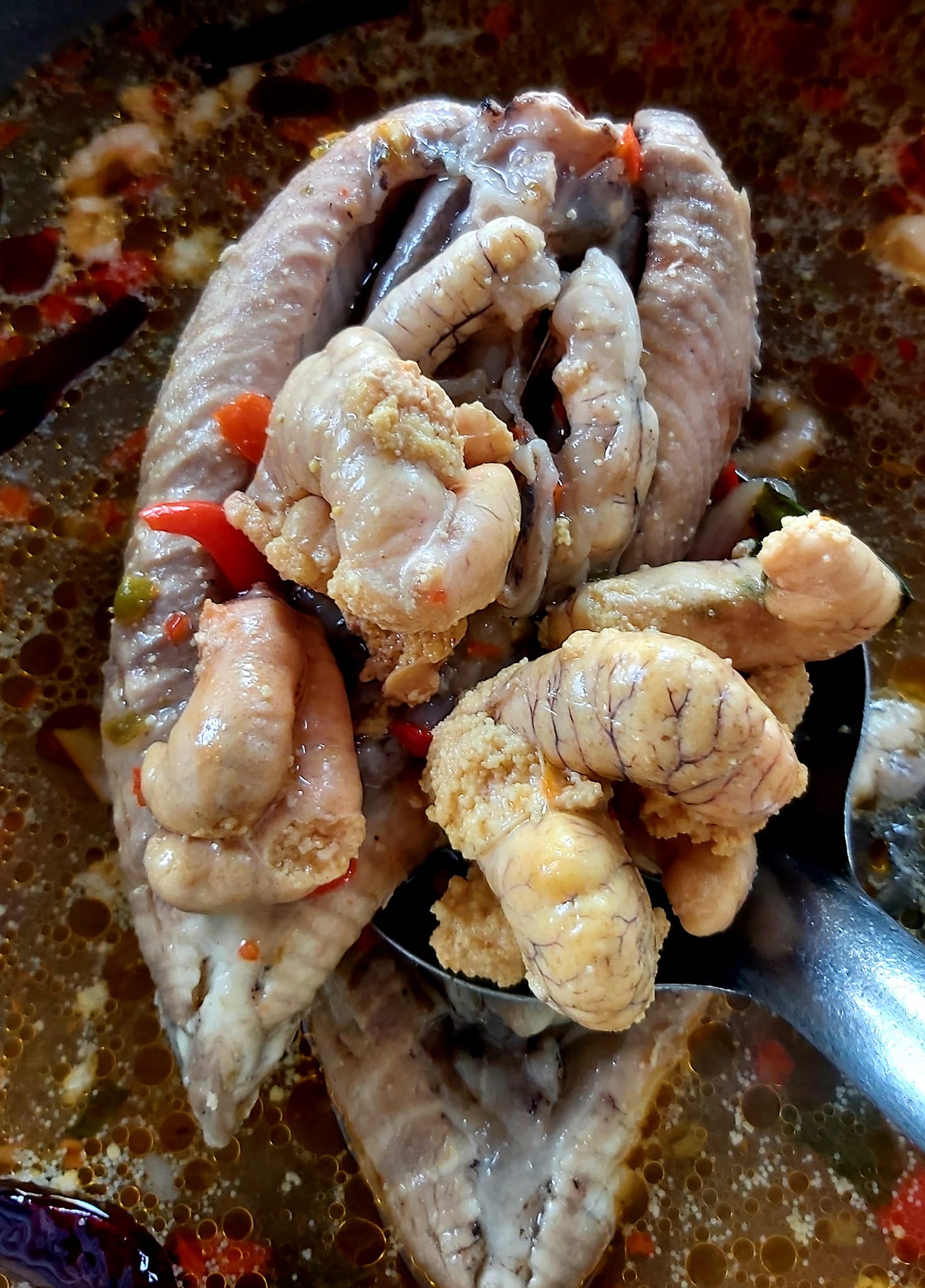 อร่อยเด็ด, ร้านข้าวต้มนายอ๋า, ร้านฟ้ามุ่ย, ร้านสุธาทิพย์, Blue Tree coffeebar, ร้านชั่งเส็ง ก๋วยเตี๋ยวลูกชิ้นปลา (เจ้เกียว), Pat Cafe Boraan แพท คาเฟ่ โบราณ, อ้วนโภชนา อาหารไทย อีสาน , ครัวป้าแดงบางลำพู, Cafe' Velodome