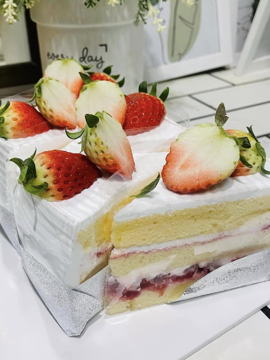 Delicacy Khaolak, BUN Pastry&amp; Beverages, Kopi Journey, Garang Khaolak, Merry Morning Cafe, อุทยานแห่งชาติเขาหลัก-ลำรู่ คาเฟ่, Lamsam Cafe &amp; Bistro, บ้านฉันท์ cafe &amp; restaurant, Dee Café &amp; Eatery, Takeshi's Espresso Bar