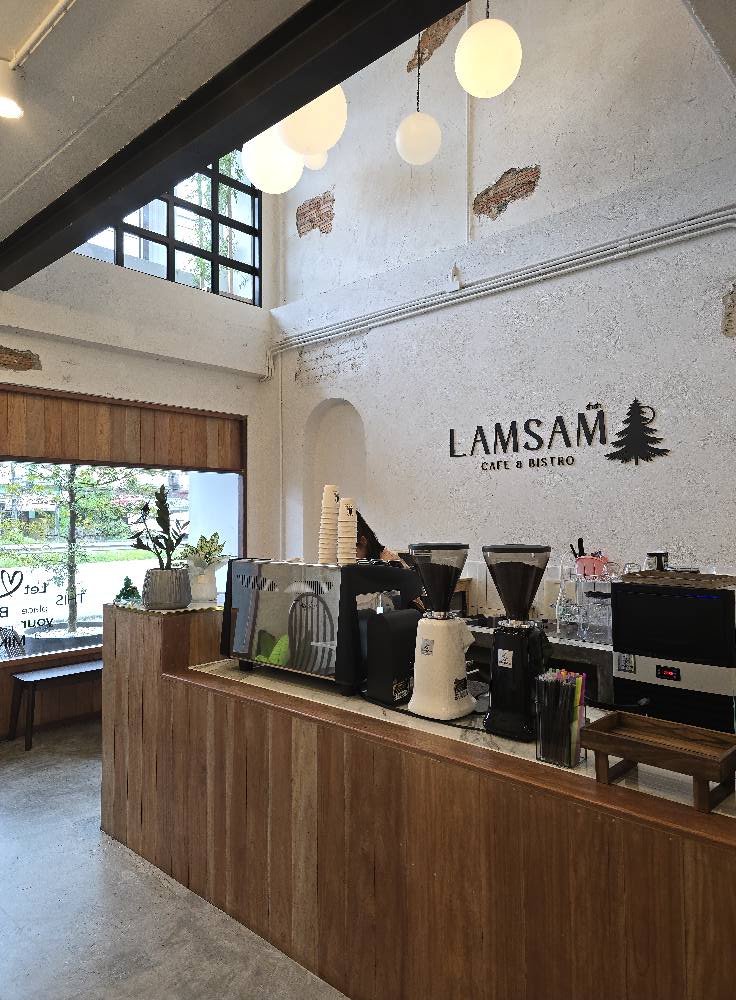 Delicacy Khaolak, BUN Pastry&amp; Beverages, Kopi Journey, Garang Khaolak, Merry Morning Cafe, อุทยานแห่งชาติเขาหลัก-ลำรู่ คาเฟ่, Lamsam Cafe &amp; Bistro, บ้านฉันท์ cafe &amp; restaurant, Dee Café &amp; Eatery, Takeshi's Espresso Bar