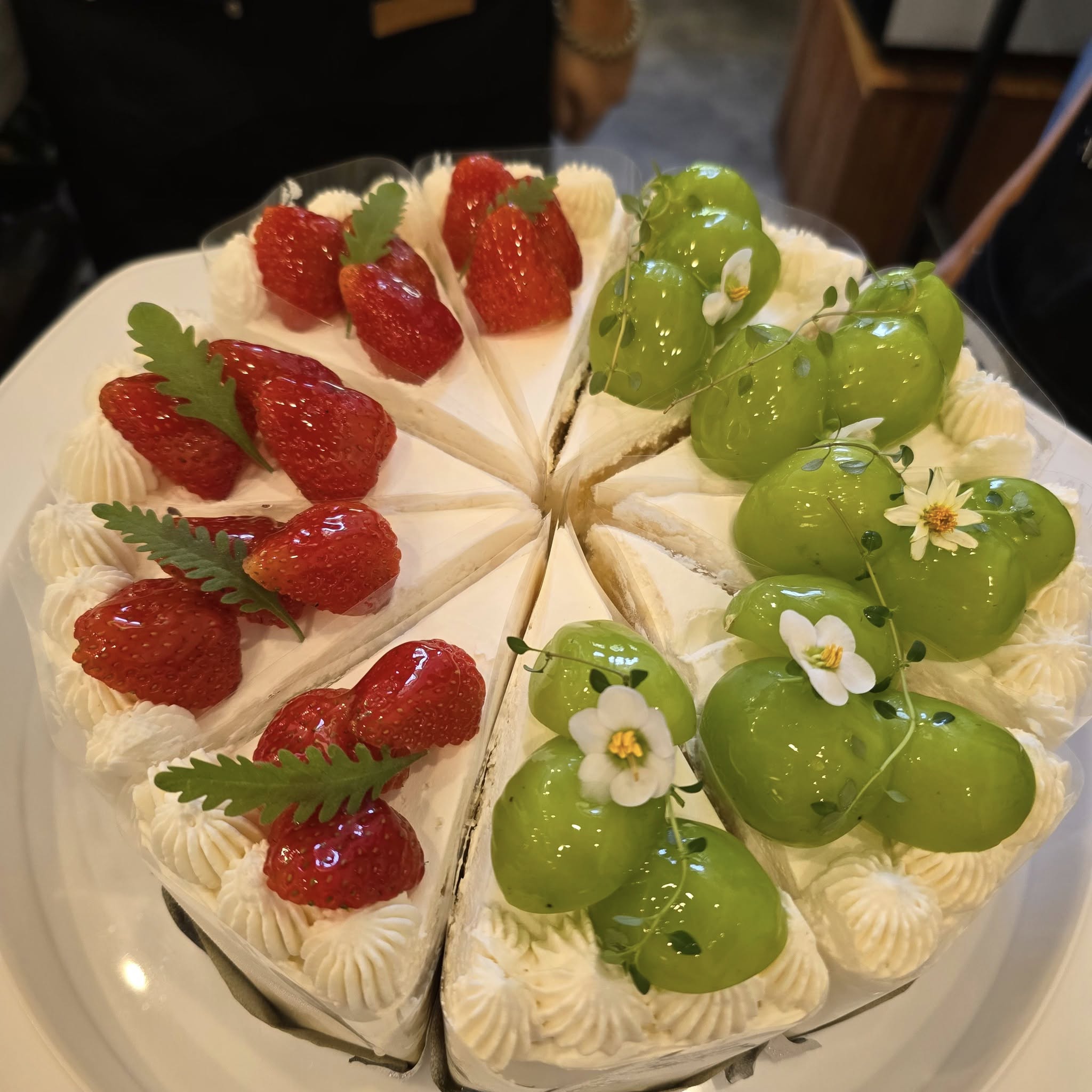 Delicacy Khaolak, BUN Pastry&amp; Beverages, Kopi Journey, Garang Khaolak, Merry Morning Cafe, อุทยานแห่งชาติเขาหลัก-ลำรู่ คาเฟ่, Lamsam Cafe &amp; Bistro, บ้านฉันท์ cafe &amp; restaurant, Dee Café &amp; Eatery, Takeshi's Espresso Bar