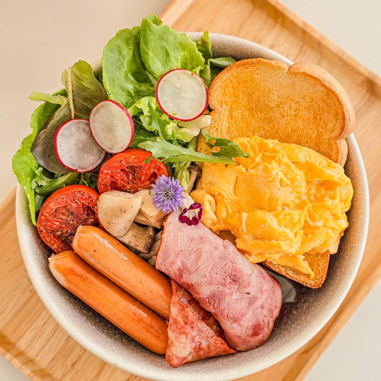 Delicacy Khaolak, BUN Pastry&amp; Beverages, Kopi Journey, Garang Khaolak, Merry Morning Cafe, อุทยานแห่งชาติเขาหลัก-ลำรู่ คาเฟ่, Lamsam Cafe &amp; Bistro, บ้านฉันท์ cafe &amp; restaurant, Dee Café &amp; Eatery, Takeshi's Espresso Bar