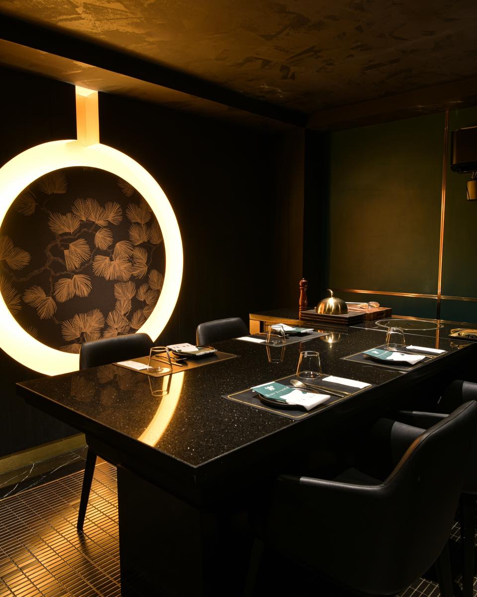 Little Sunshine Cafe, Woo Tender Bangkok, L'Escargot Bistro, Hyde &amp; Seek, Lyon French Cuisine, Sushi Niwa Bangkok, Witch's Oyster Tavern, YOKA YOKA, Neil's Bake Shoppe, Kinlenn Eatery &amp; Play, บ้านกลมกิ๊ก