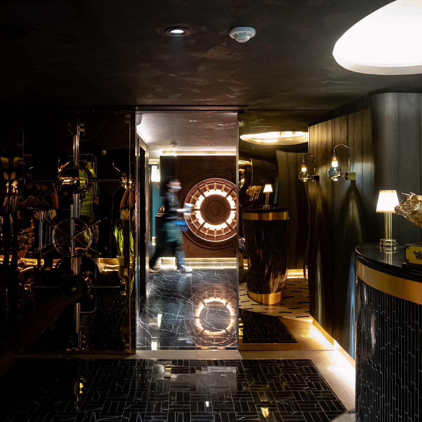 Little Sunshine Cafe, Woo Tender Bangkok, L'Escargot Bistro, Hyde &amp; Seek, Lyon French Cuisine, Sushi Niwa Bangkok, Witch's Oyster Tavern, YOKA YOKA, Neil's Bake Shoppe, Kinlenn Eatery &amp; Play, บ้านกลมกิ๊ก