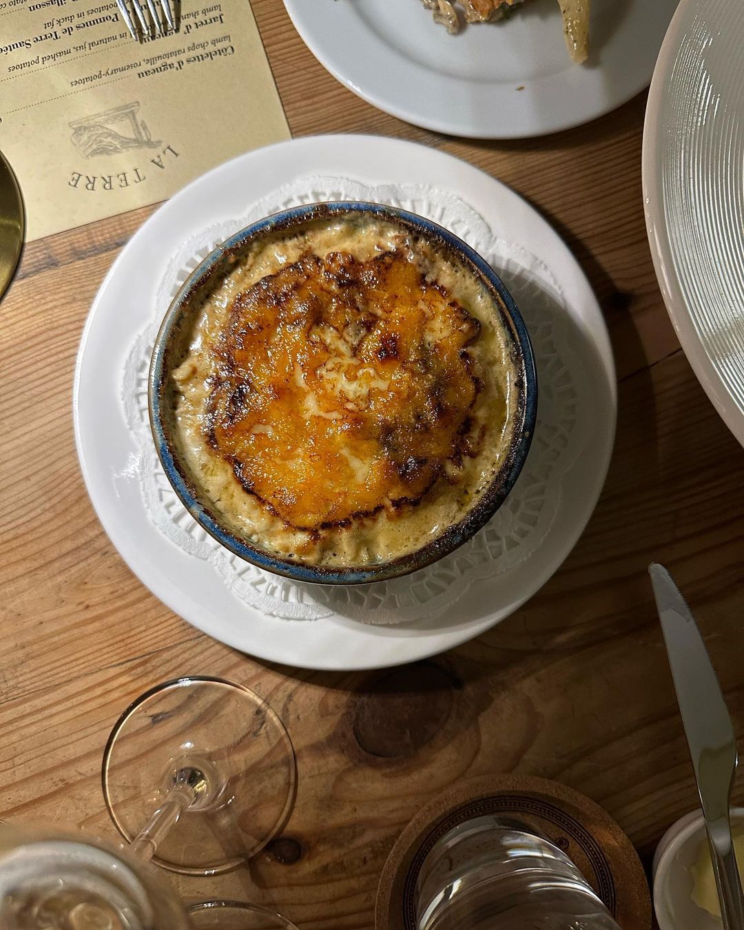 Little Sunshine Cafe, Woo Tender Bangkok, L'Escargot Bistro, Hyde &amp; Seek, Lyon French Cuisine, Sushi Niwa Bangkok, Witch's Oyster Tavern, YOKA YOKA, Neil's Bake Shoppe, Kinlenn Eatery &amp; Play, บ้านกลมกิ๊ก