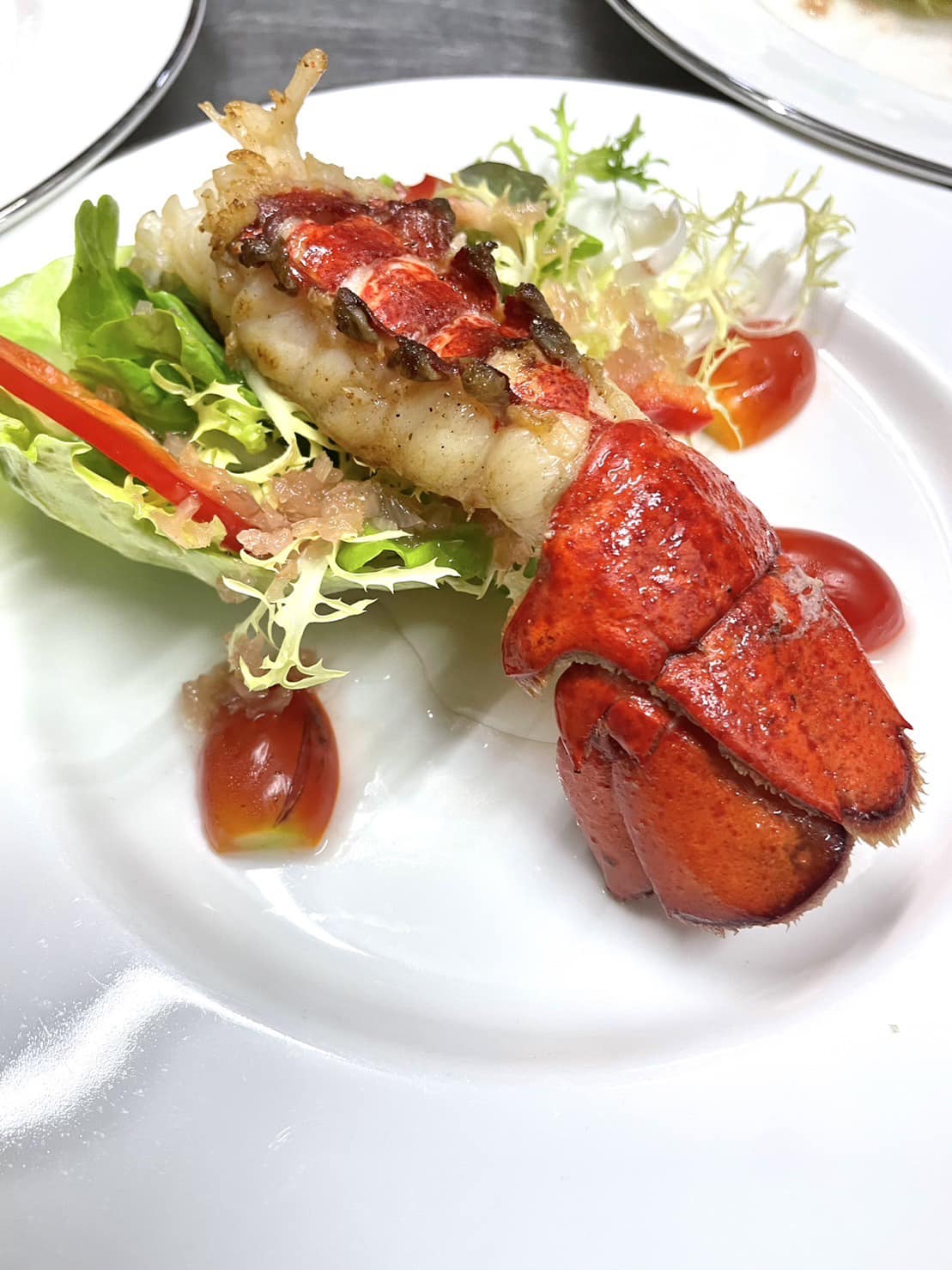 Little Sunshine Cafe, Woo Tender Bangkok, L'Escargot Bistro, Hyde &amp; Seek, Lyon French Cuisine, Sushi Niwa Bangkok, Witch's Oyster Tavern, YOKA YOKA, Neil's Bake Shoppe, Kinlenn Eatery &amp; Play, บ้านกลมกิ๊ก