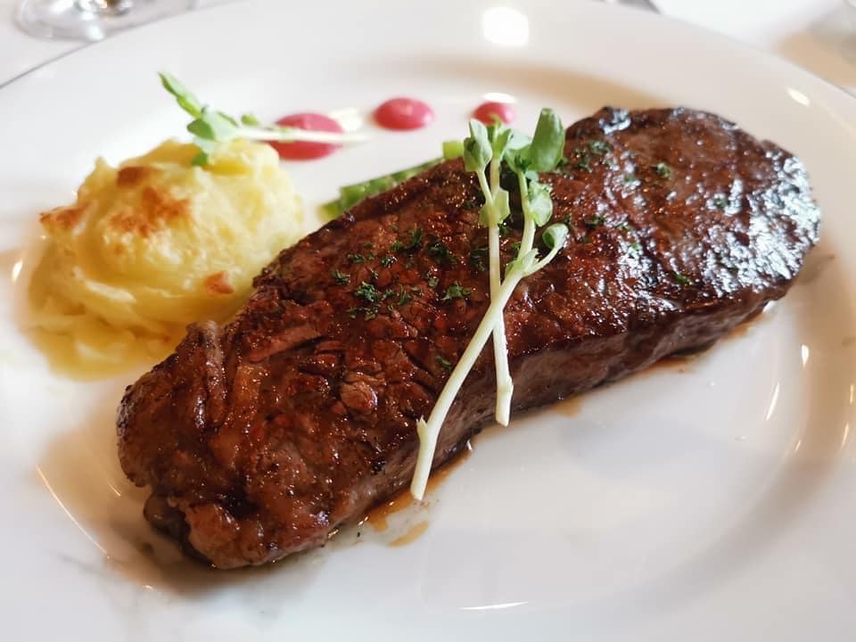 Little Sunshine Cafe, Woo Tender Bangkok, L'Escargot Bistro, Hyde &amp; Seek, Lyon French Cuisine, Sushi Niwa Bangkok, Witch's Oyster Tavern, YOKA YOKA, Neil's Bake Shoppe, Kinlenn Eatery &amp; Play, บ้านกลมกิ๊ก